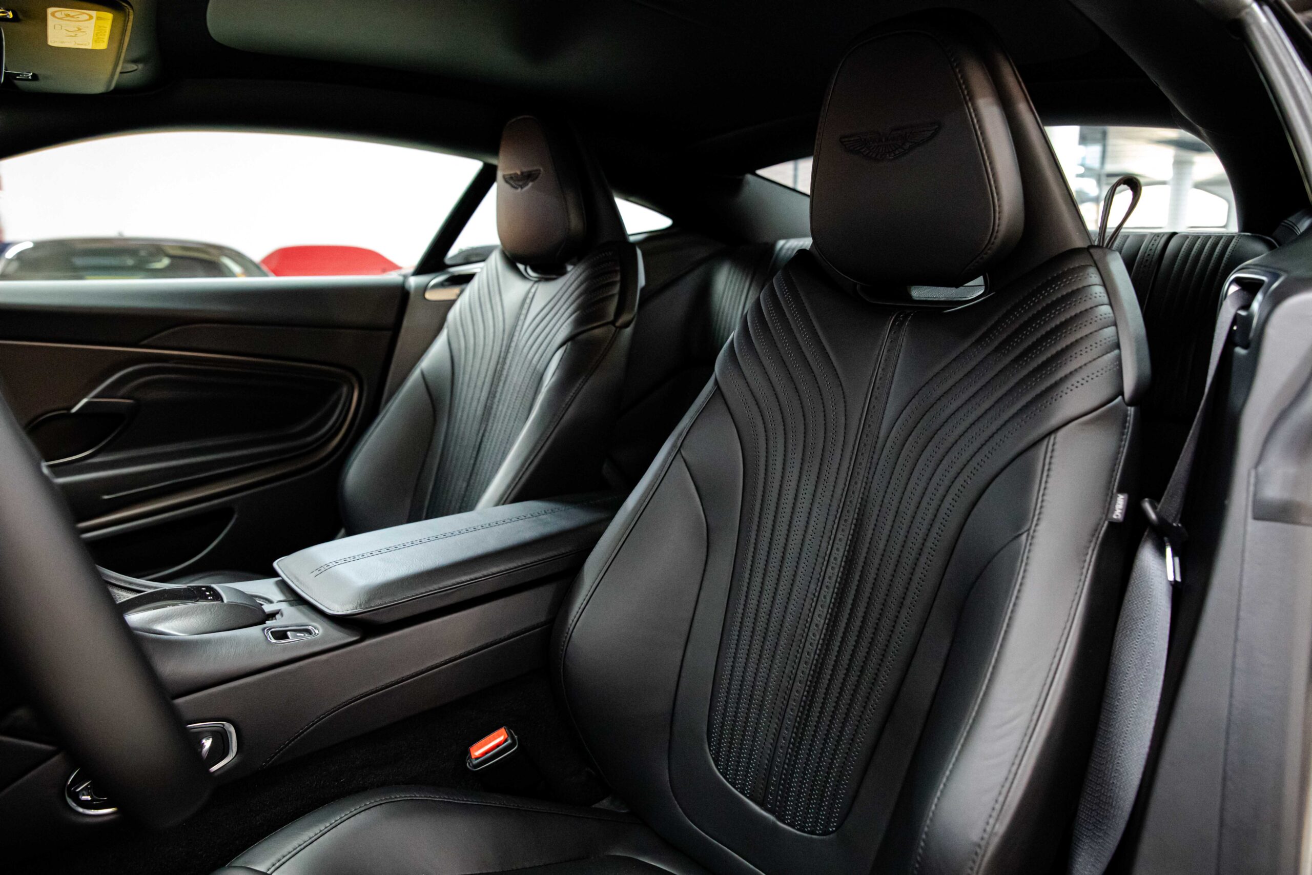 2017 Aston Martin DB11 V12, AMR pack offered by a specialist dealer in Milan, Italy, photo 3 of 20