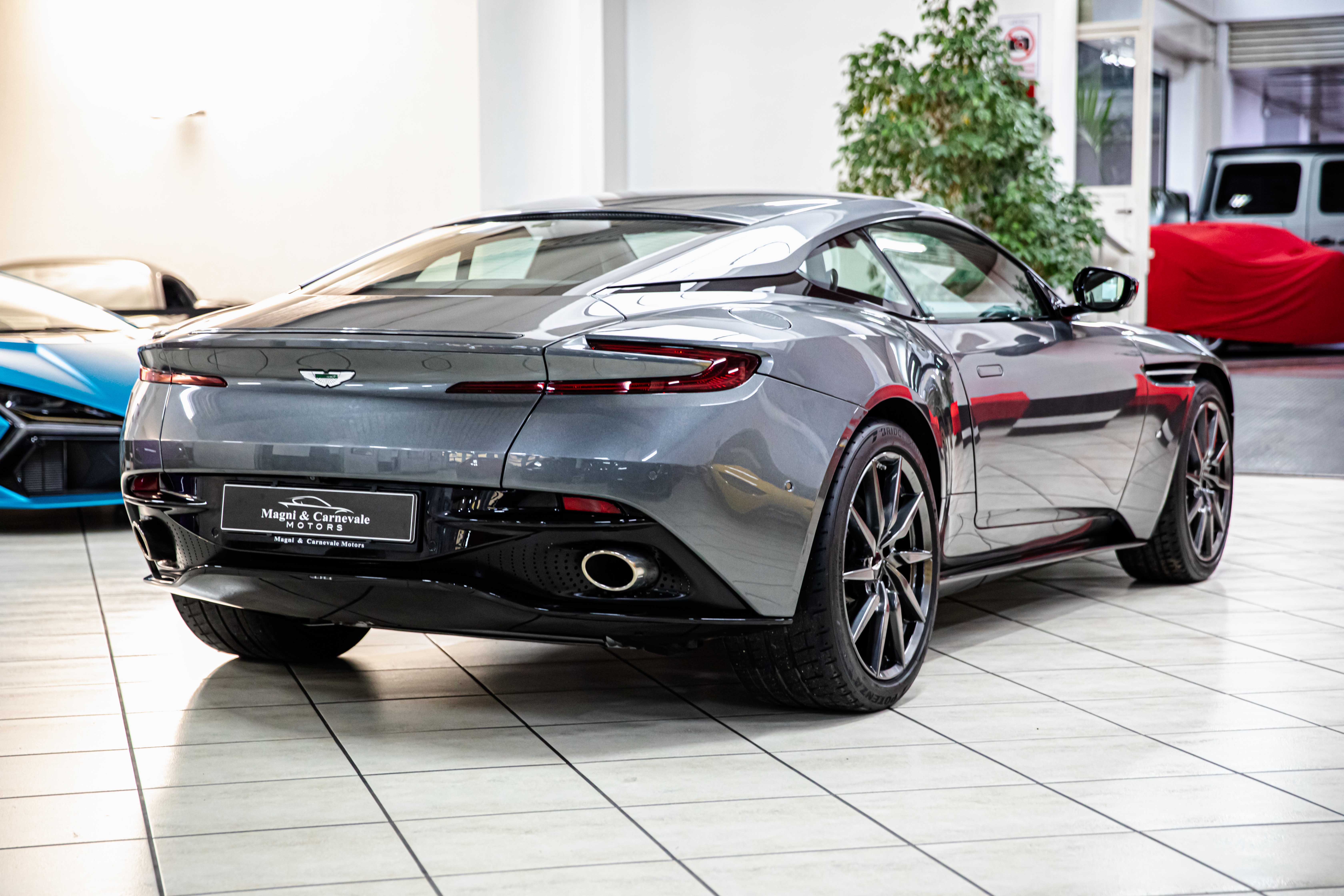 2017 Aston Martin DB11 V12, AMR pack offered by a specialist dealer in Milan, Italy, photo 11 of 20