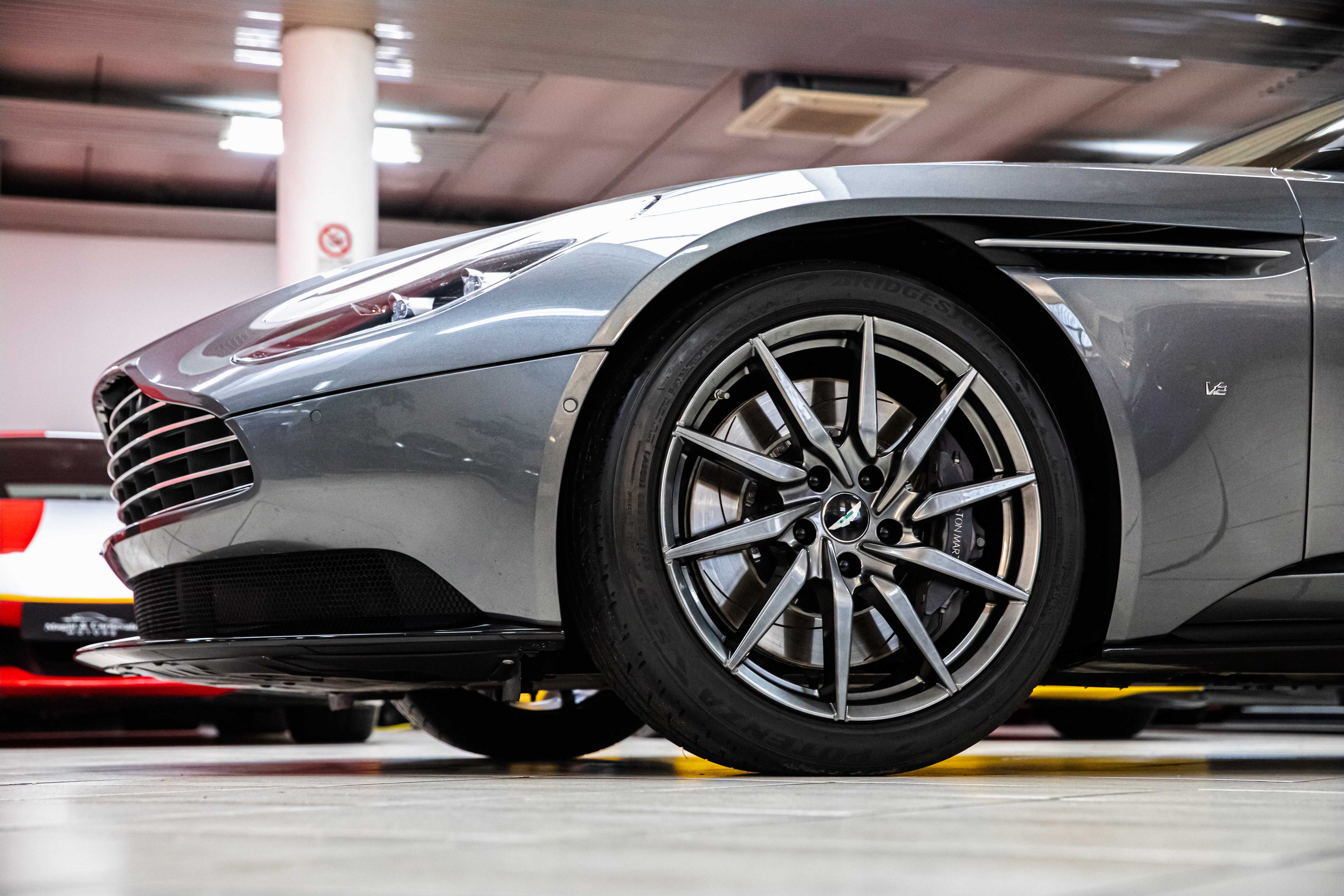 2017 Aston Martin DB11 V12, AMR pack offered by a specialist dealer in Milan, Italy, photo 16 of 20