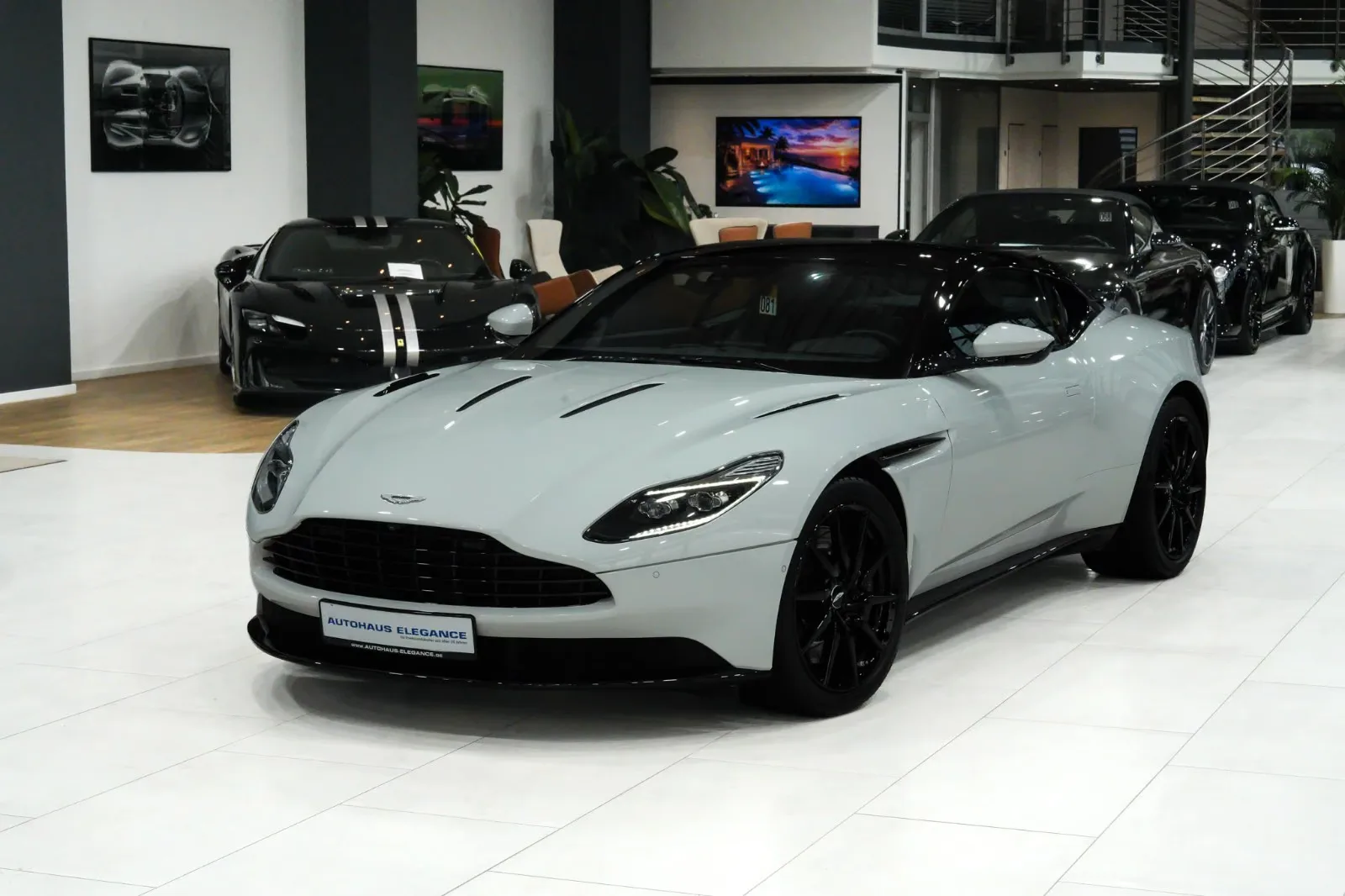 2017 Aston Martin DB11 V12, 5/28