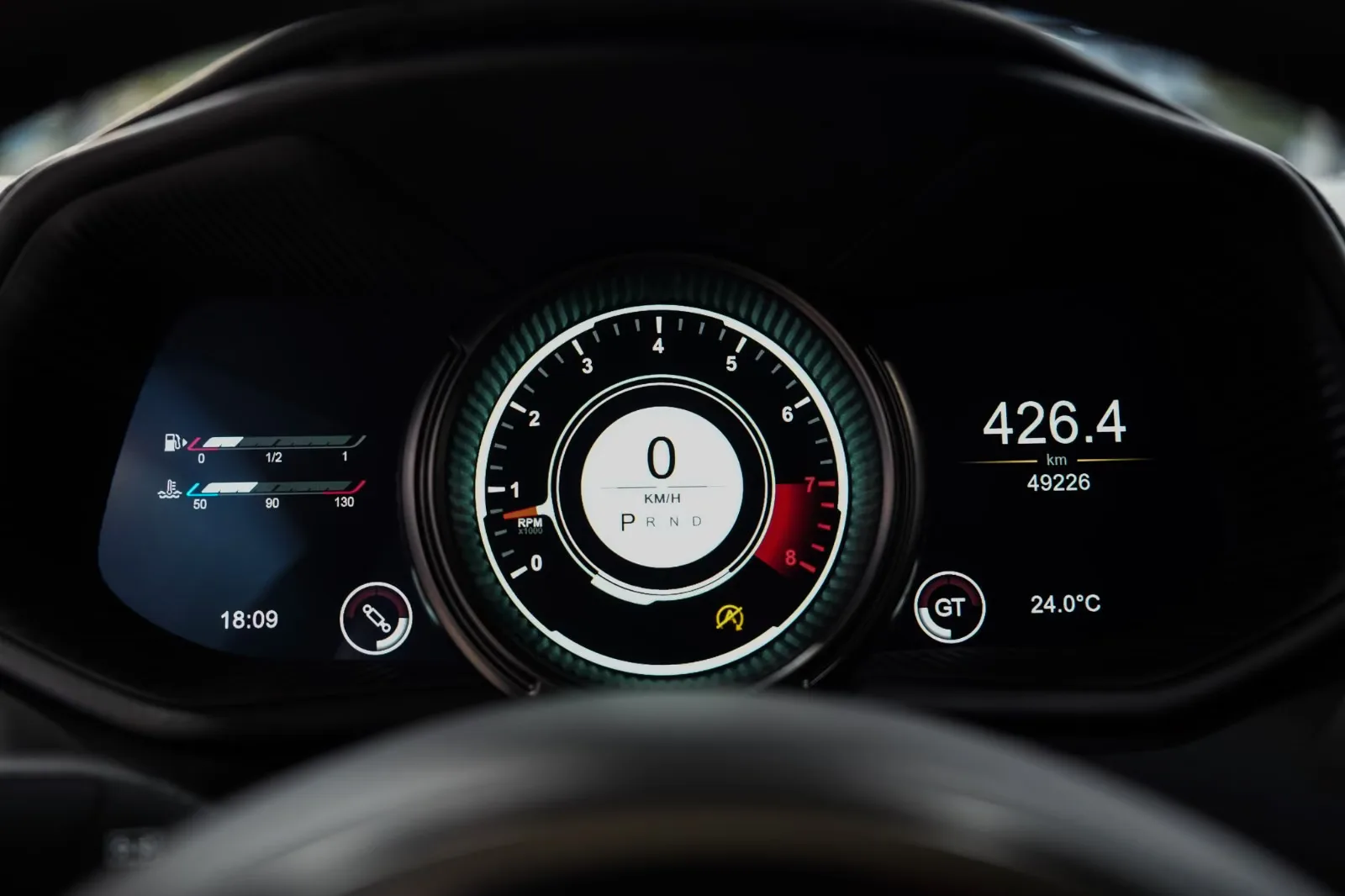 2017 Aston Martin DB11 V12, 17/28