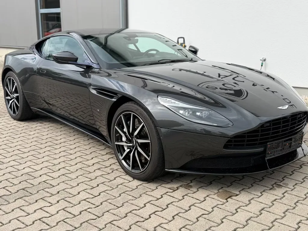 2017 Aston Martin DB11 V12 Launch Edition, 3/30