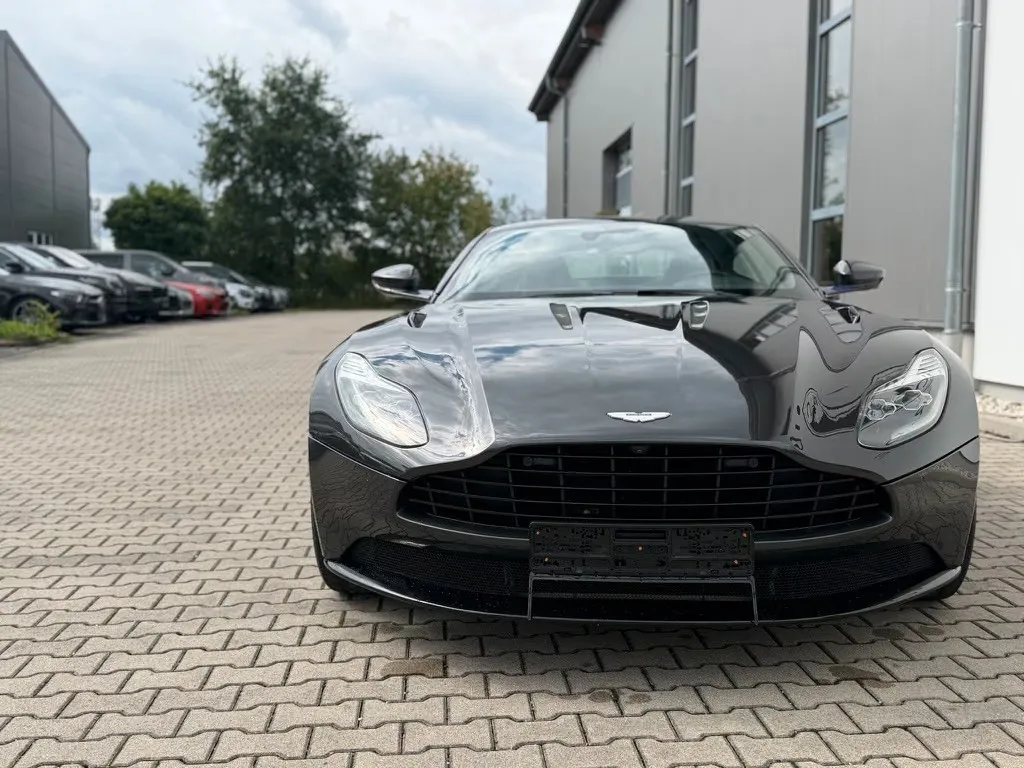 2017 Aston Martin DB11 V12 Launch Edition, 4/30