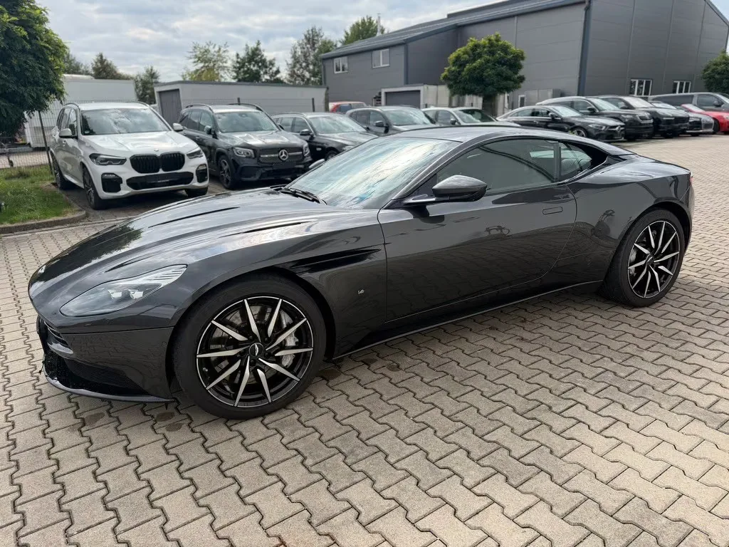 2017 Aston Martin DB11 V12 Launch Edition, 7/30