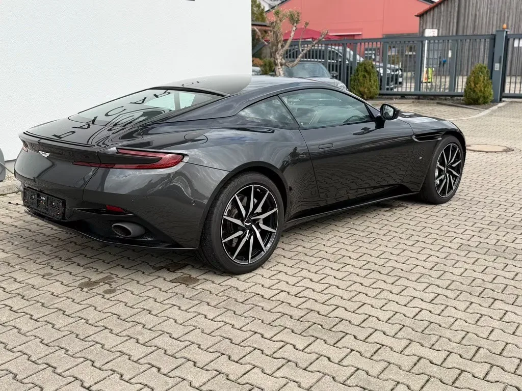 2017 Aston Martin DB11 V12 Launch Edition, 12/30