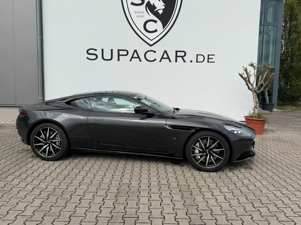 2017 Aston Martin DB11 V12 Launch Edition, 15/30