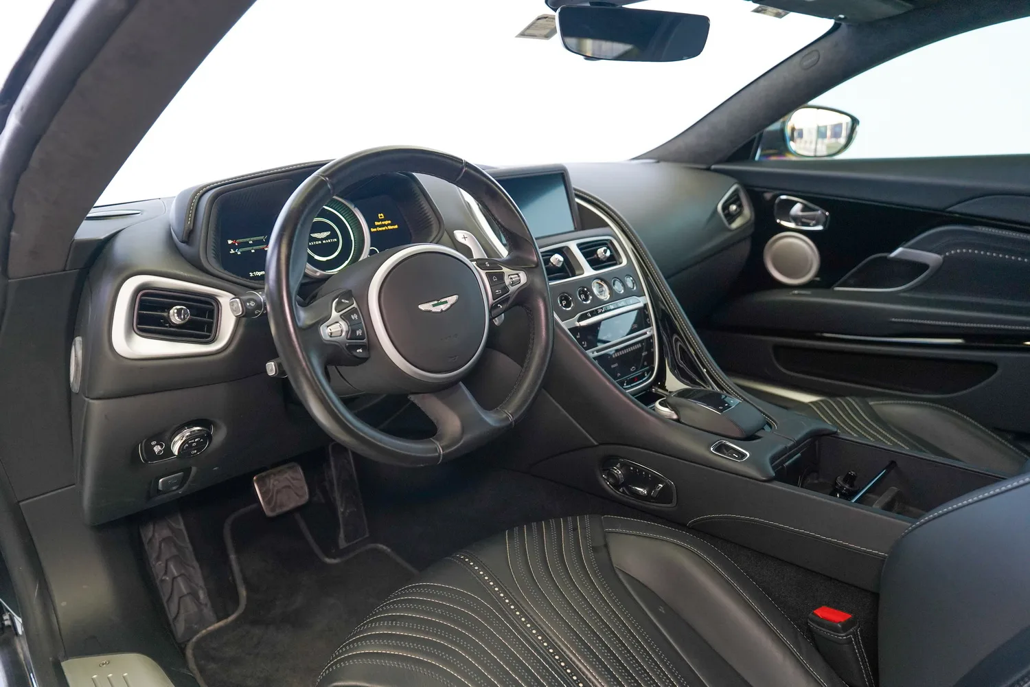 2017 Aston Martin DB11 V12, 10/18