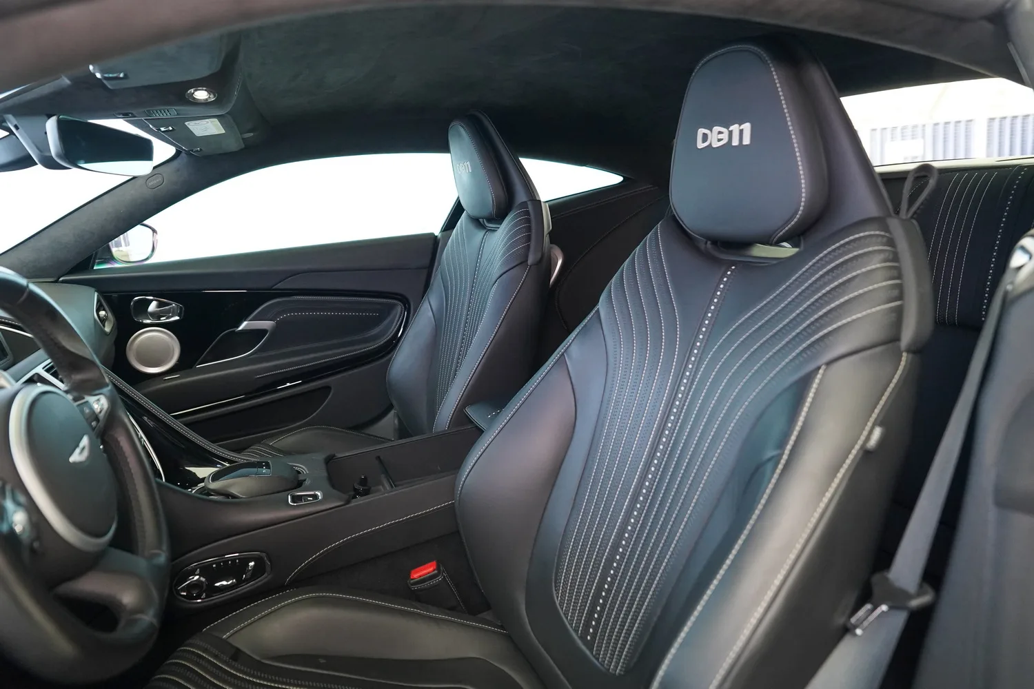 2017 Aston Martin DB11 V12, 12/18