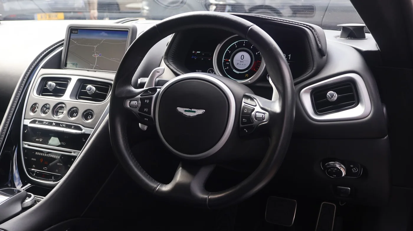 2017 Aston Martin DB11 V12 offered by a franchised dealer group in Pangbourne, United Kingdom, photo 3 of 25
