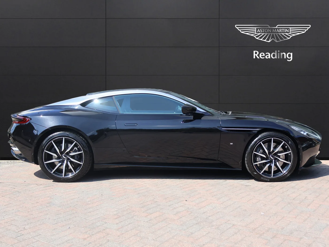 2017 Aston Martin DB11 V12 offered by a franchised dealer group in Pangbourne, United Kingdom, photo 6 of 25