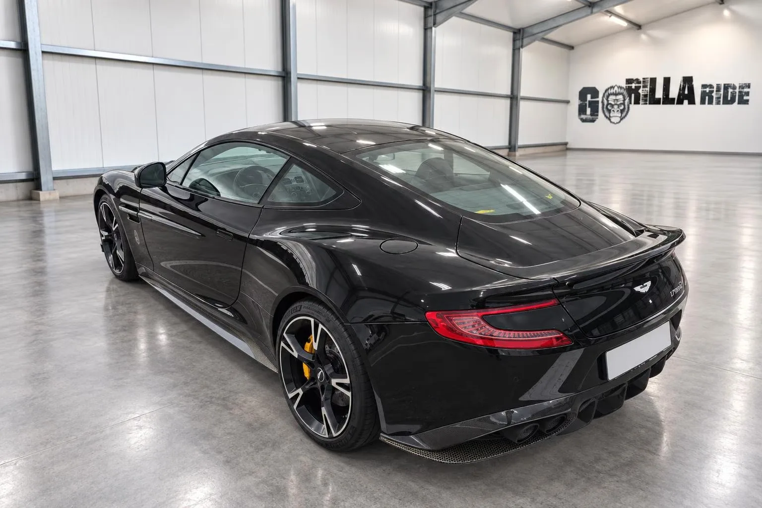 2017 Aston Martin Vanquish S, 5/30