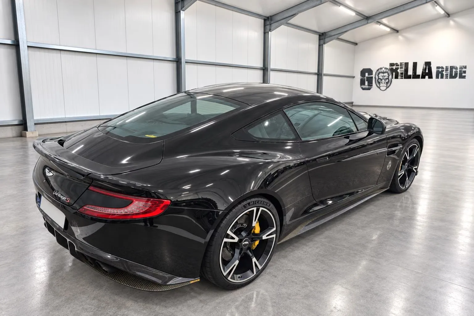 2017 Aston Martin Vanquish S, 8/30