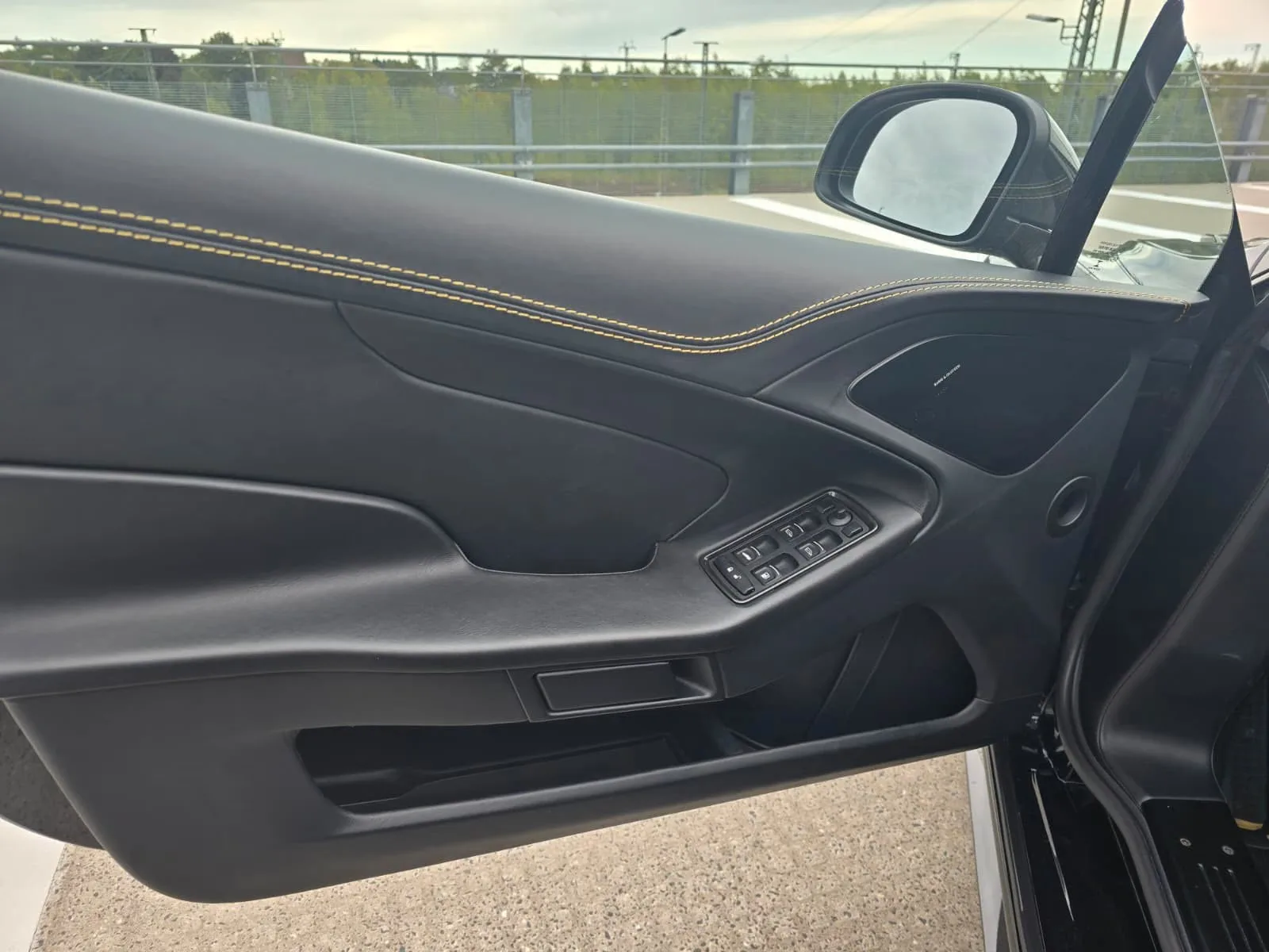 2017 Aston Martin Vanquish S, 11/30