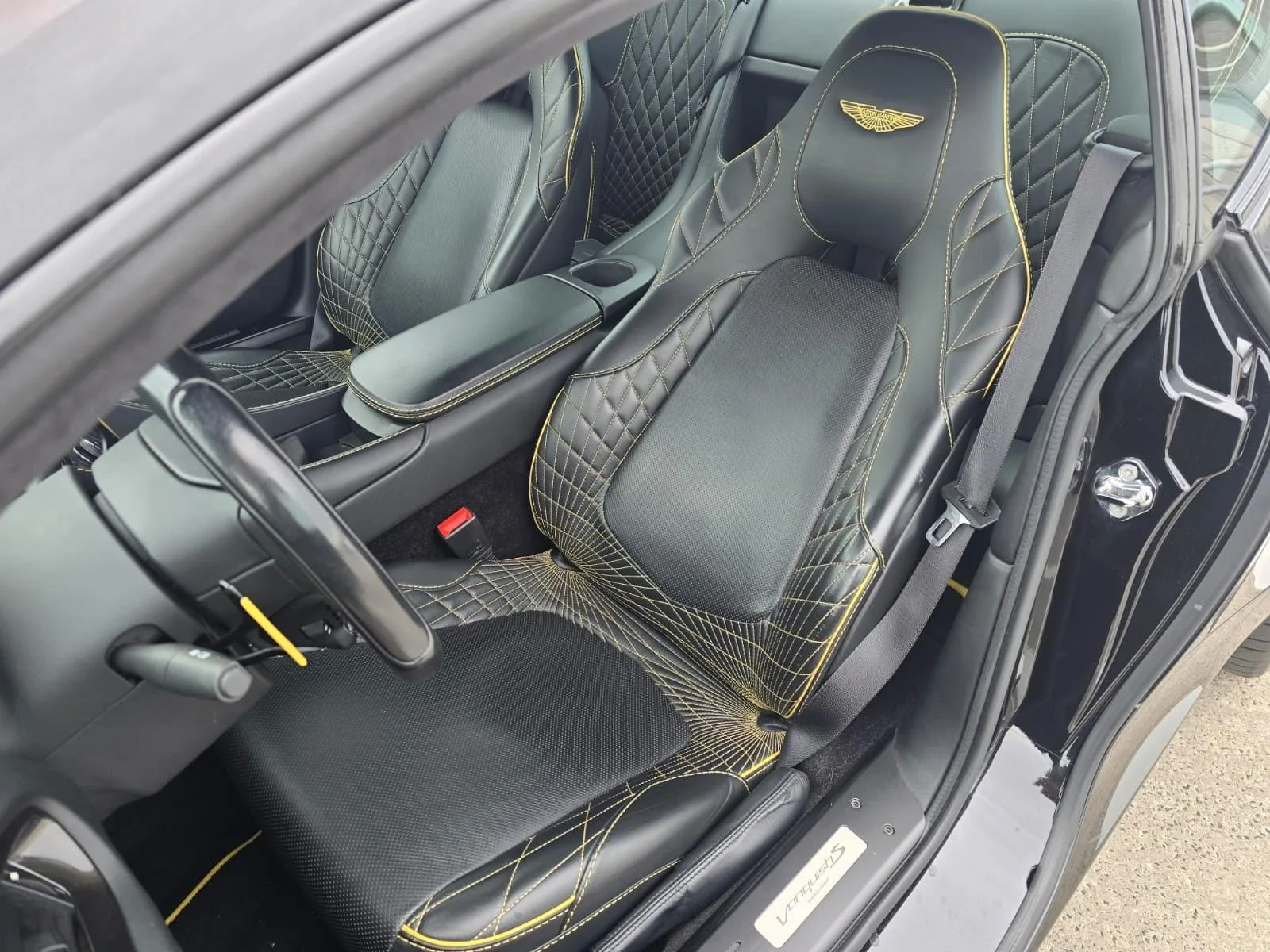 2017 Aston Martin Vanquish S, 14/30