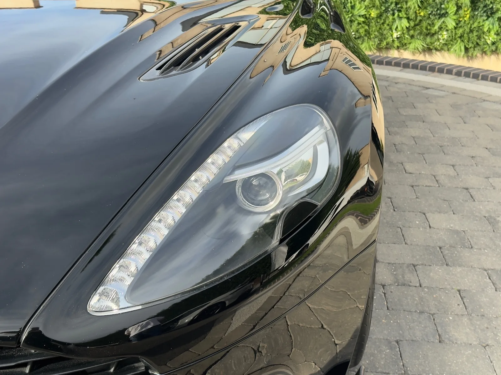 2017 Aston Martin Vanquish S, 7/30