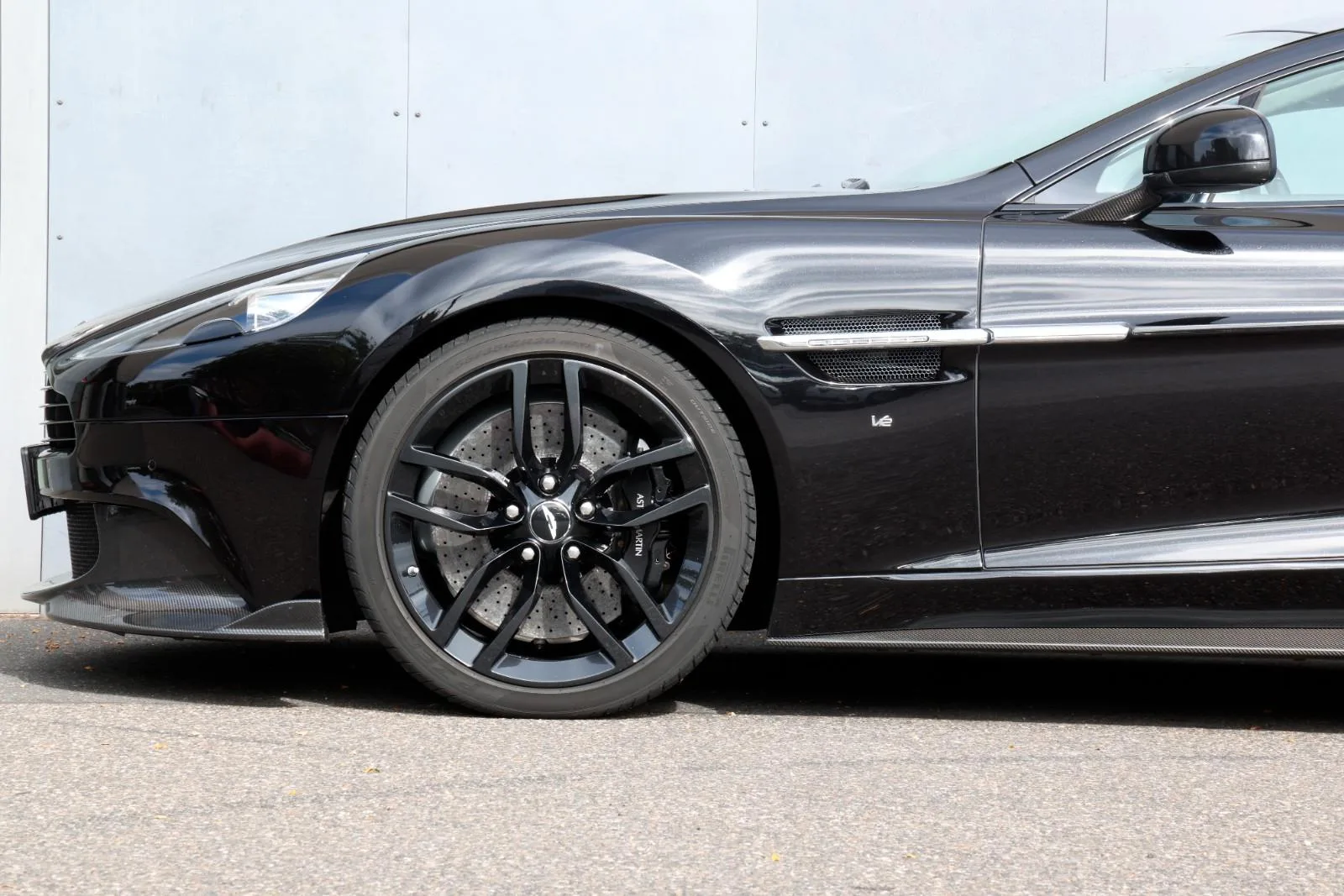 2017 Aston Martin Vanquish S, 11/24
