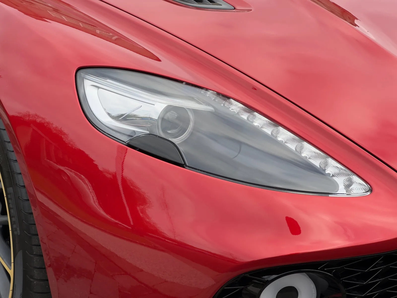 2017 Aston Martin Vanquish Zagato, 11/30