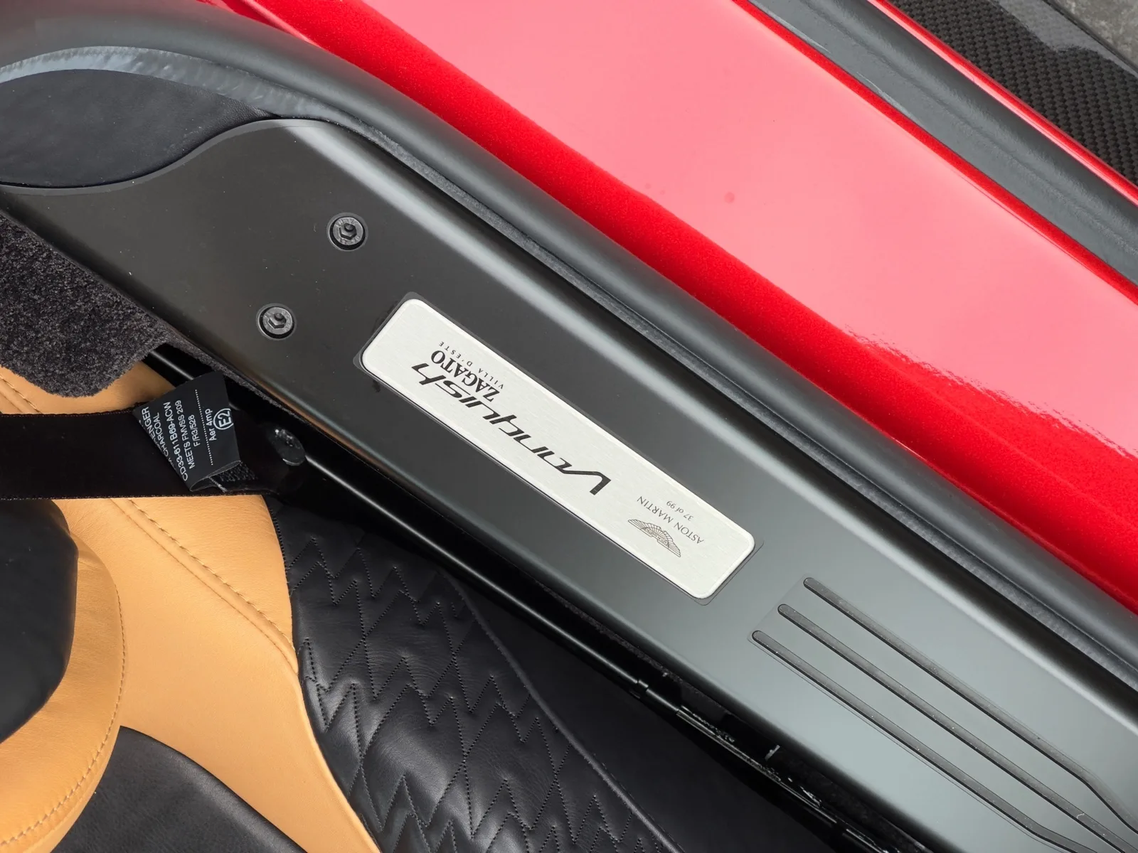 2017 Aston Martin Vanquish Zagato, 27/30