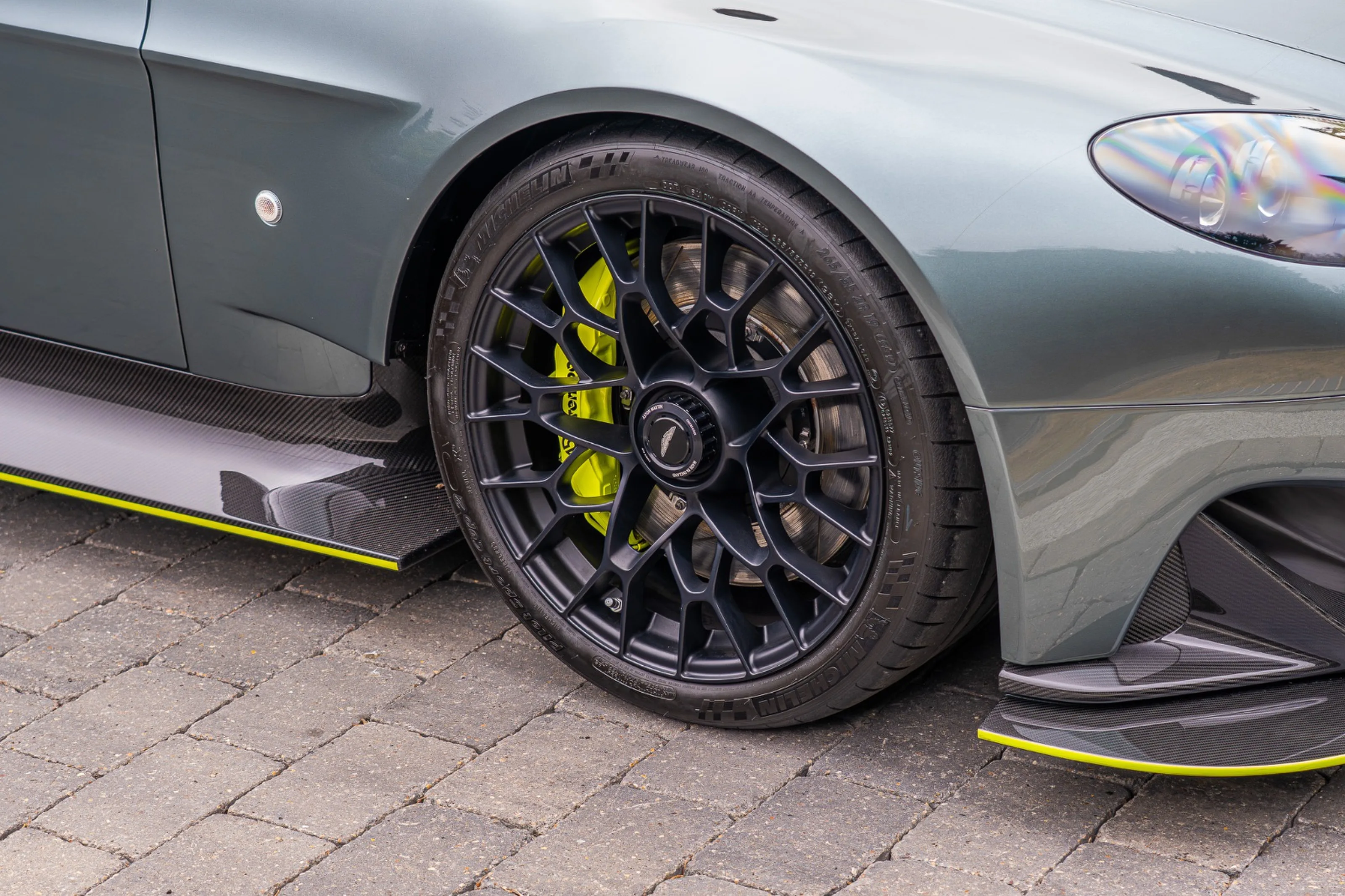 2017 Aston Martin Vantage AMR Pro, 16/30