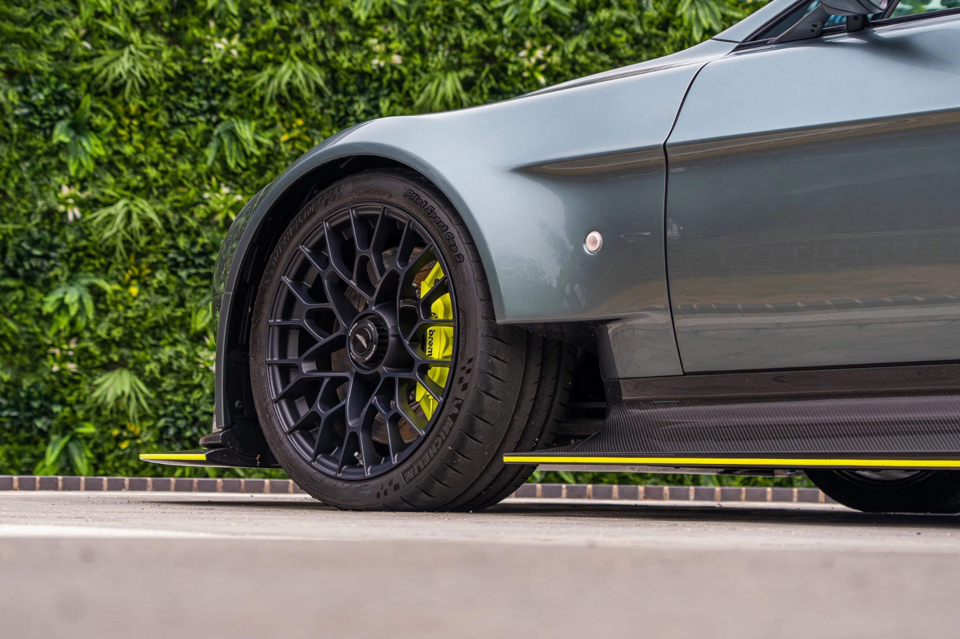 2017 Aston Martin Vantage AMR Pro, 28/30