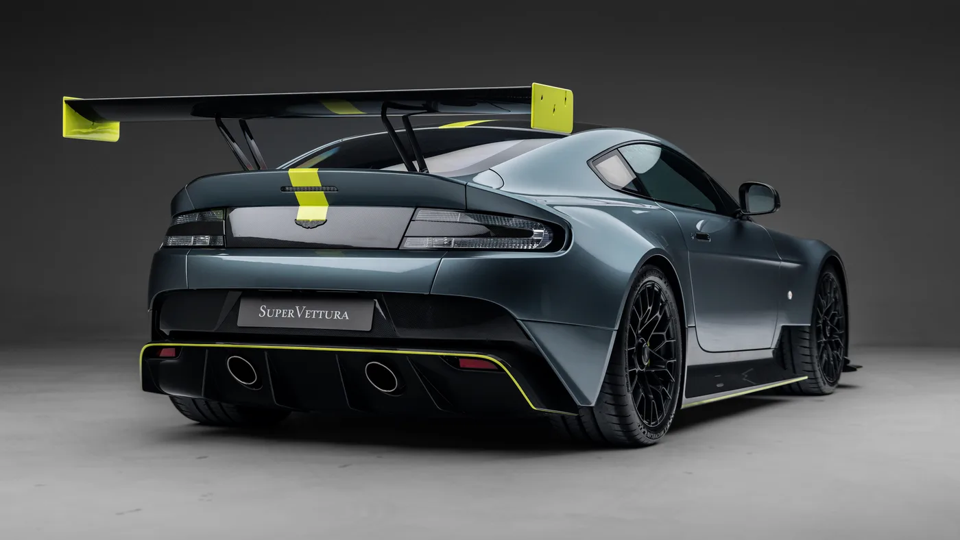 2017 Aston Martin Vantage AMR Pro angeboten von einem Fachhändler in Sunningdale, Vereinigtes Königreich, Foto 6 von 10