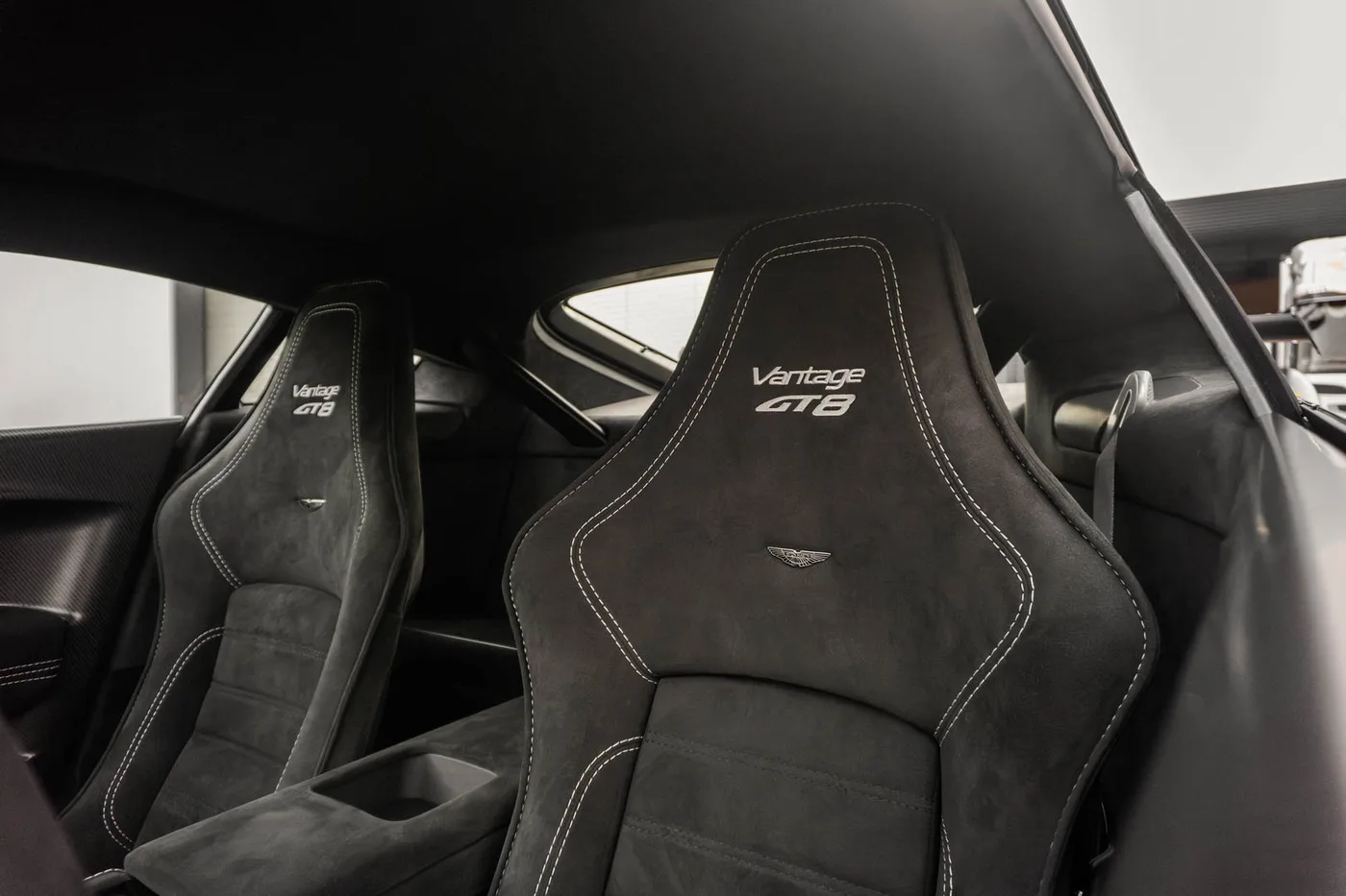 2017 Aston Martin Vantage GT8 angeboten von einem Supersportwagenhändler in Woerden, Niederlande, Foto 12 von 25