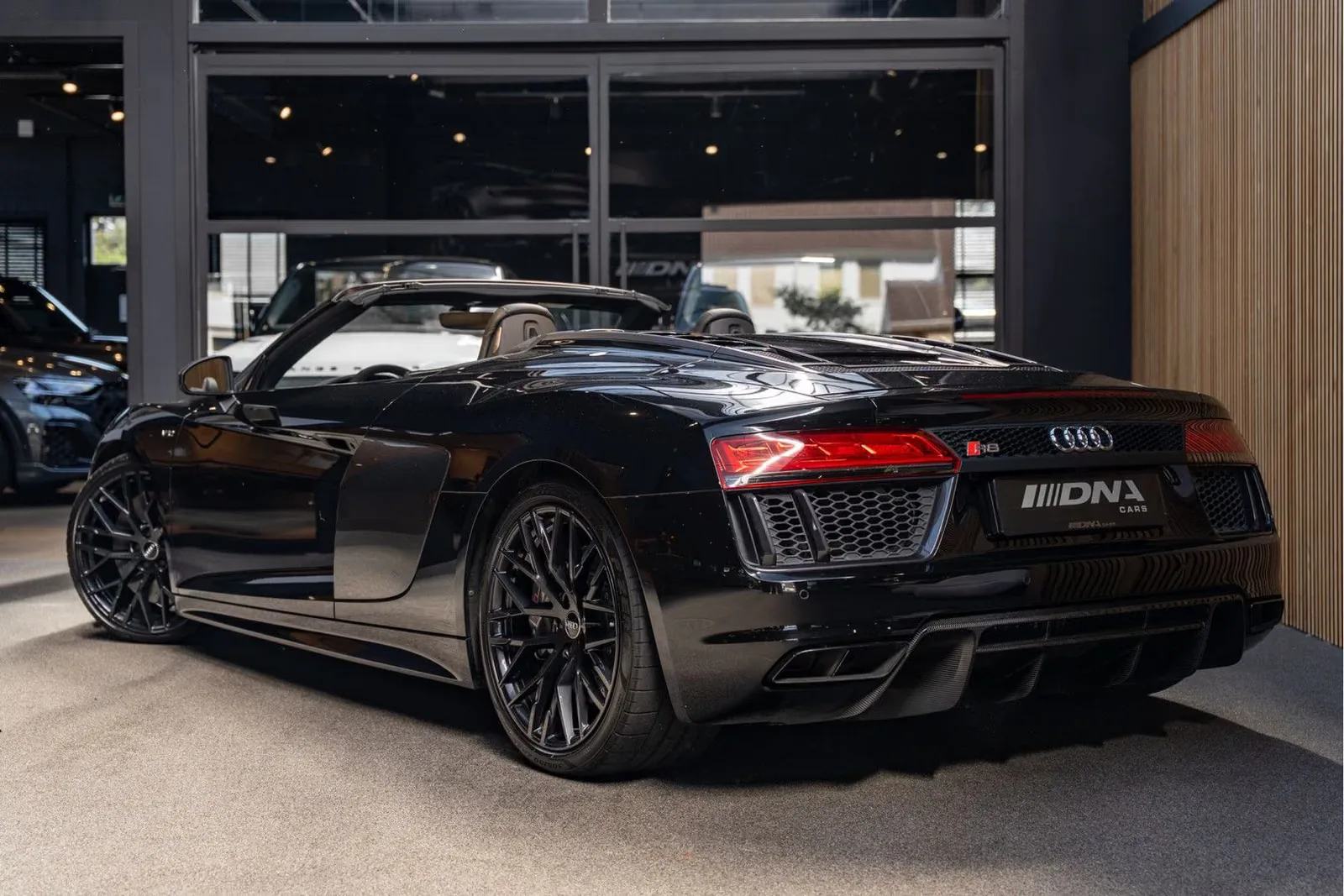 2017 Audi R8 Spyder V10, 4/30