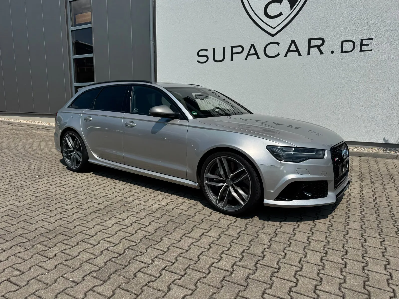 2017 Audi RS6 Avant performance angeboten von einem Fachhändler in Kranzberg, Deutschland, Hauptfoto