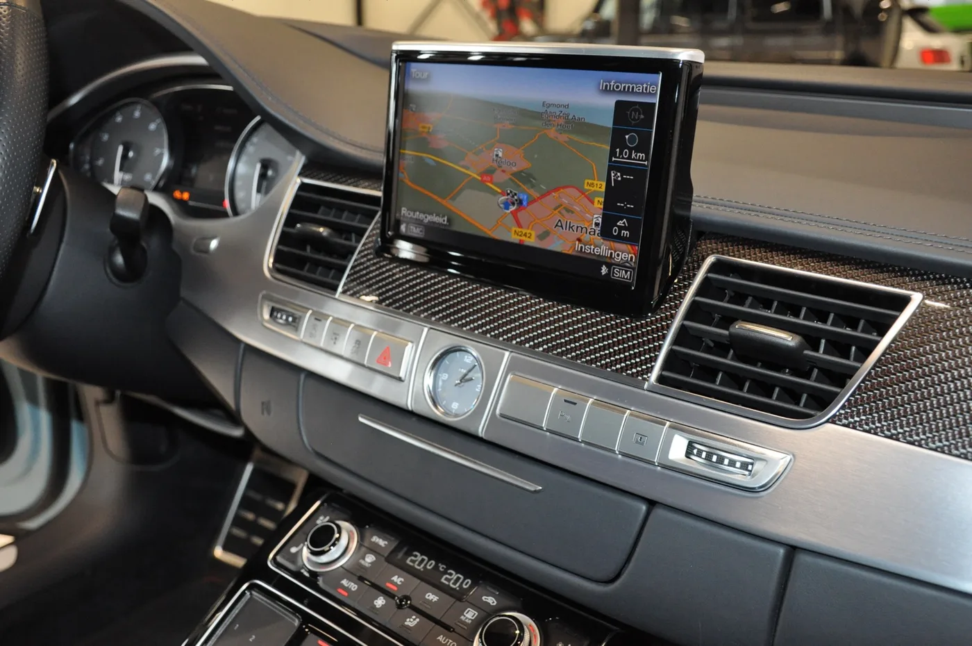 2017 Audi S8 plus offered by a collector car dealer in Alkmaar, Netherlands, photo 10 of 15