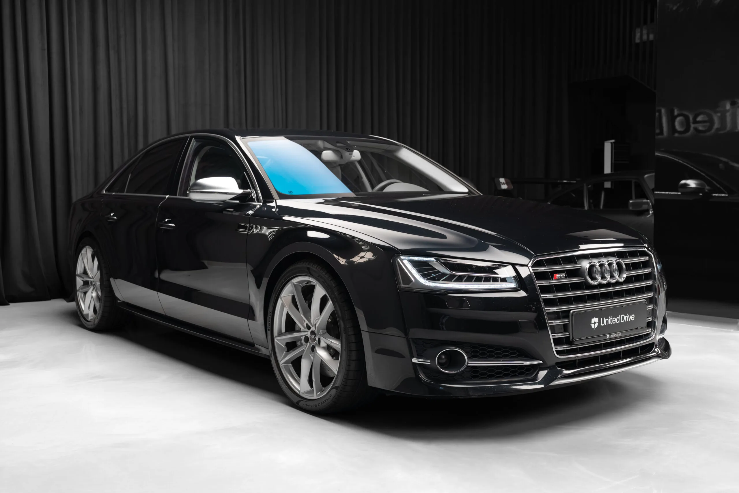 2017 Audi S8 plus, 3/30