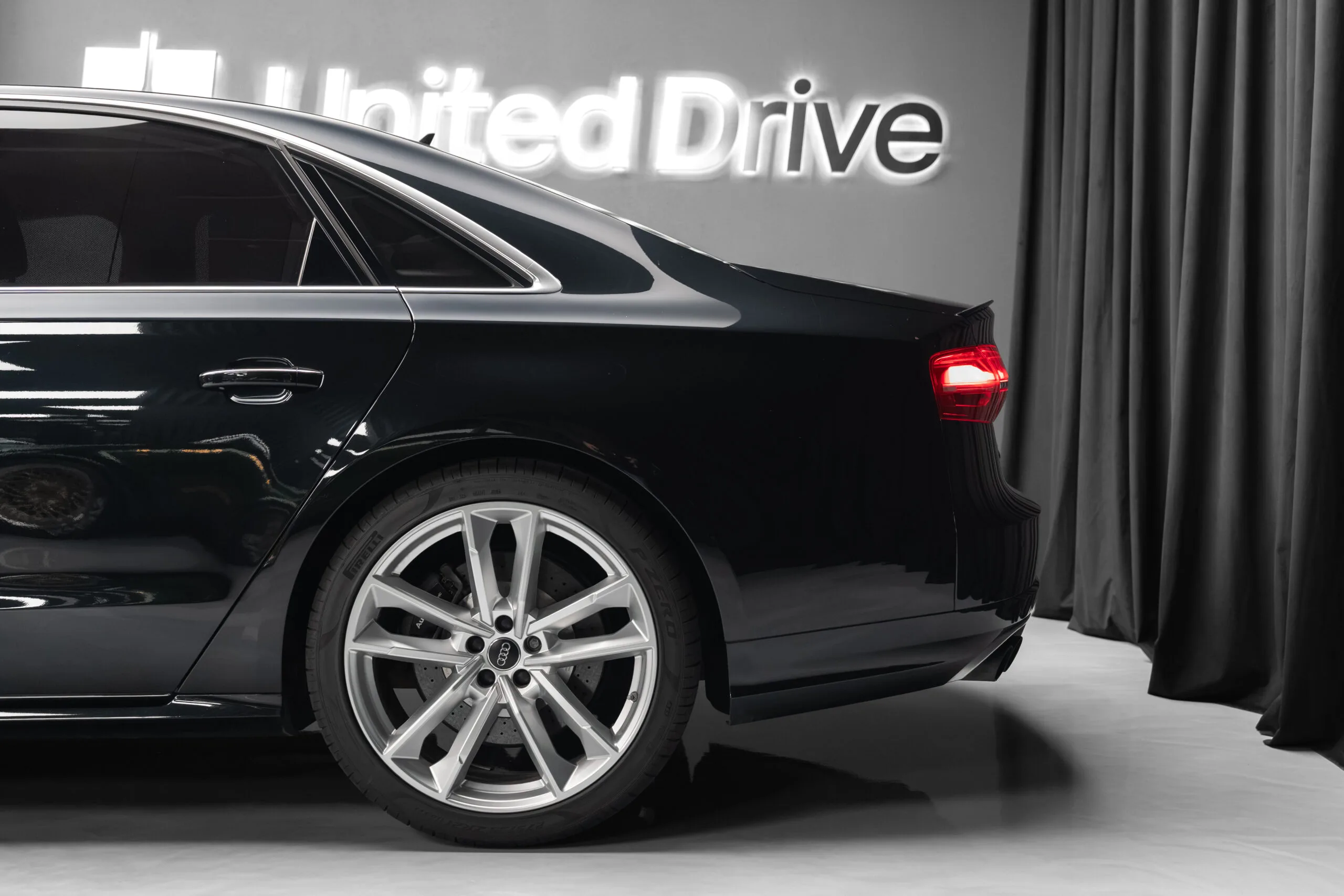 2017 Audi S8 plus, 9/30