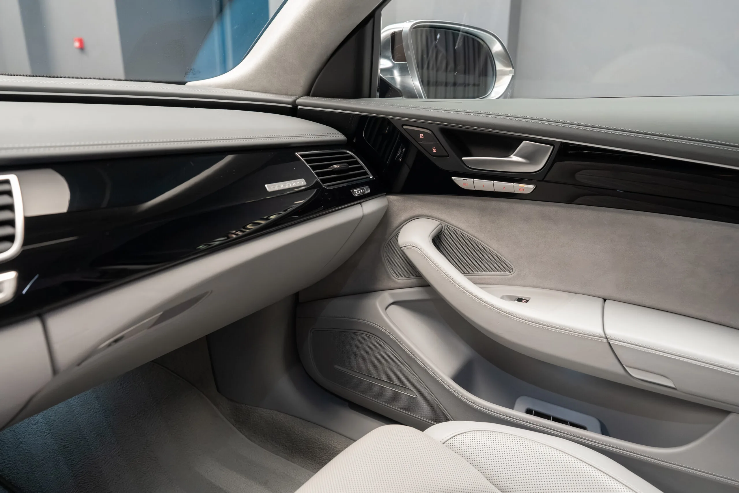 2017 Audi S8 plus, 18/30