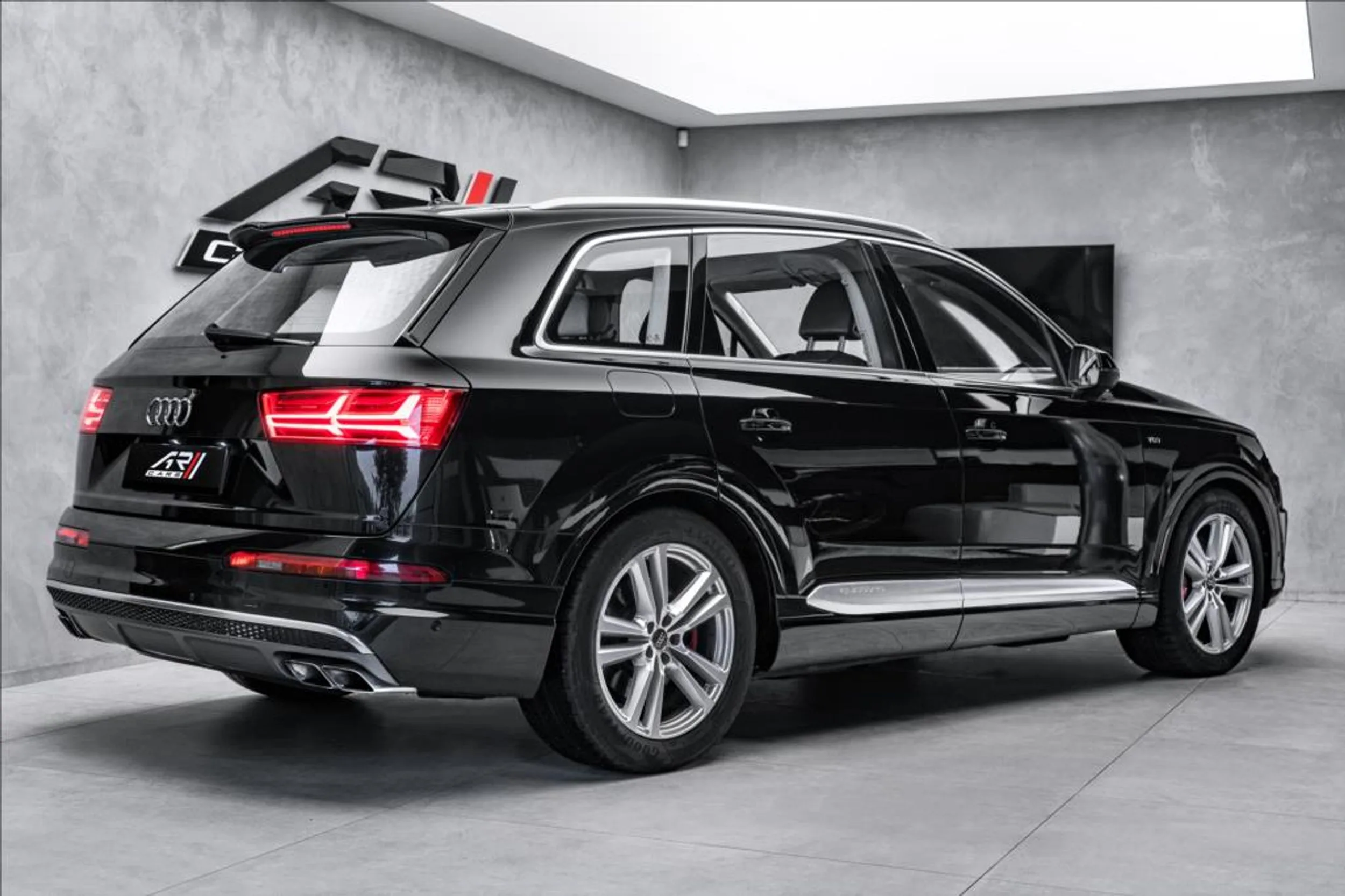 2017 Audi SQ7, 4/23