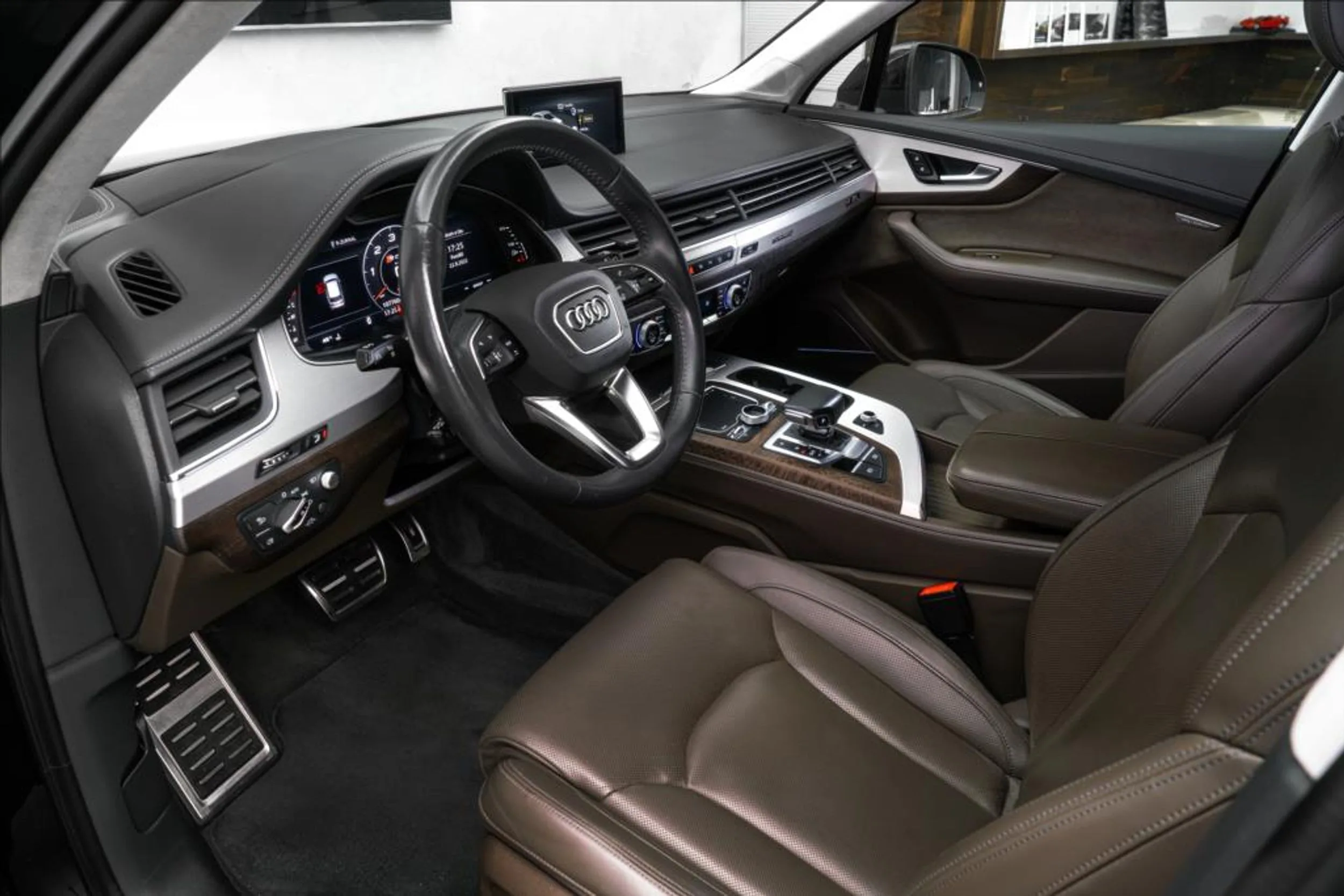 2017 Audi SQ7, 10/23