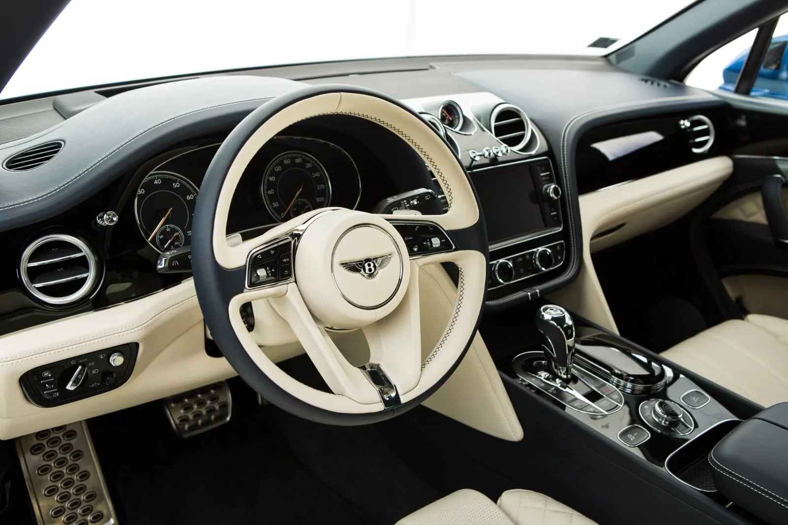 2017 Bentley Bentayga W12 Startech, 11/30