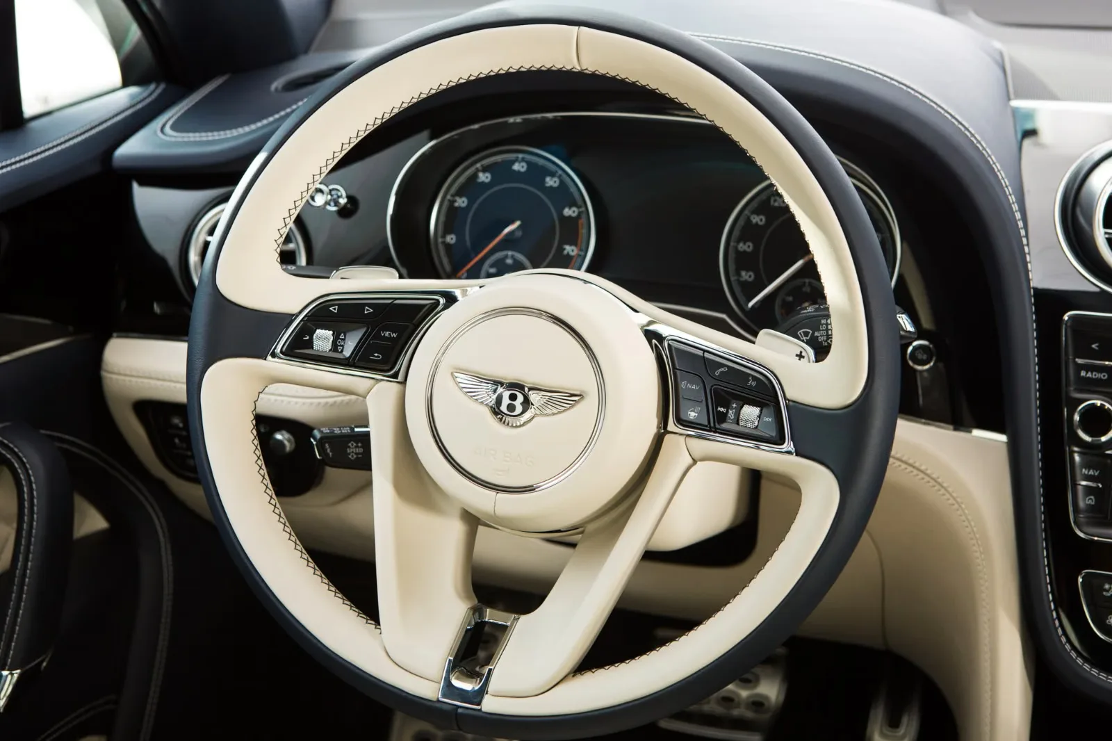 2017 Bentley Bentayga W12 Startech, 12/30