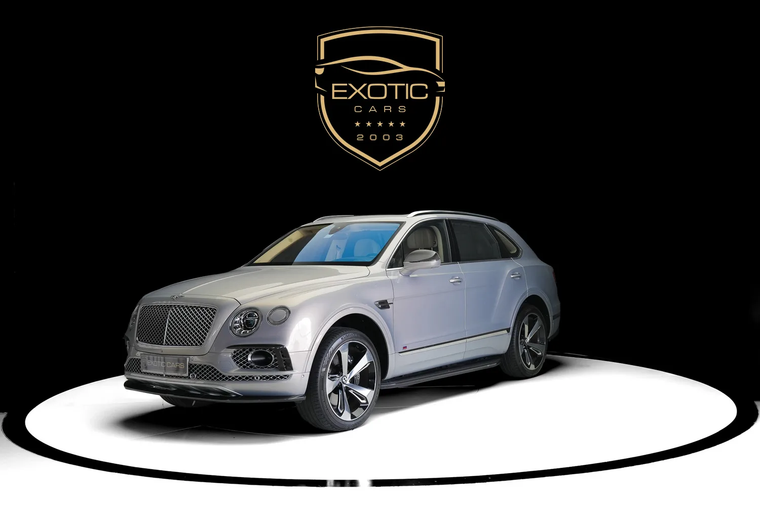 2017 Bentley Bentayga First Edition proposée par un concessionnaire spécialisé à Dubaï, Émirats arabes unis, photo principale
