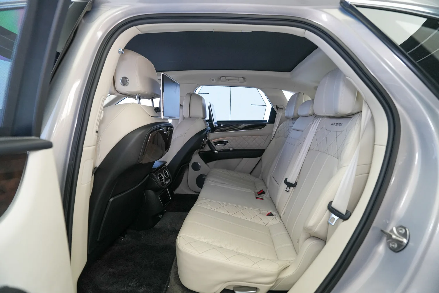 2017 Bentley Bentayga First Edition, 15/19