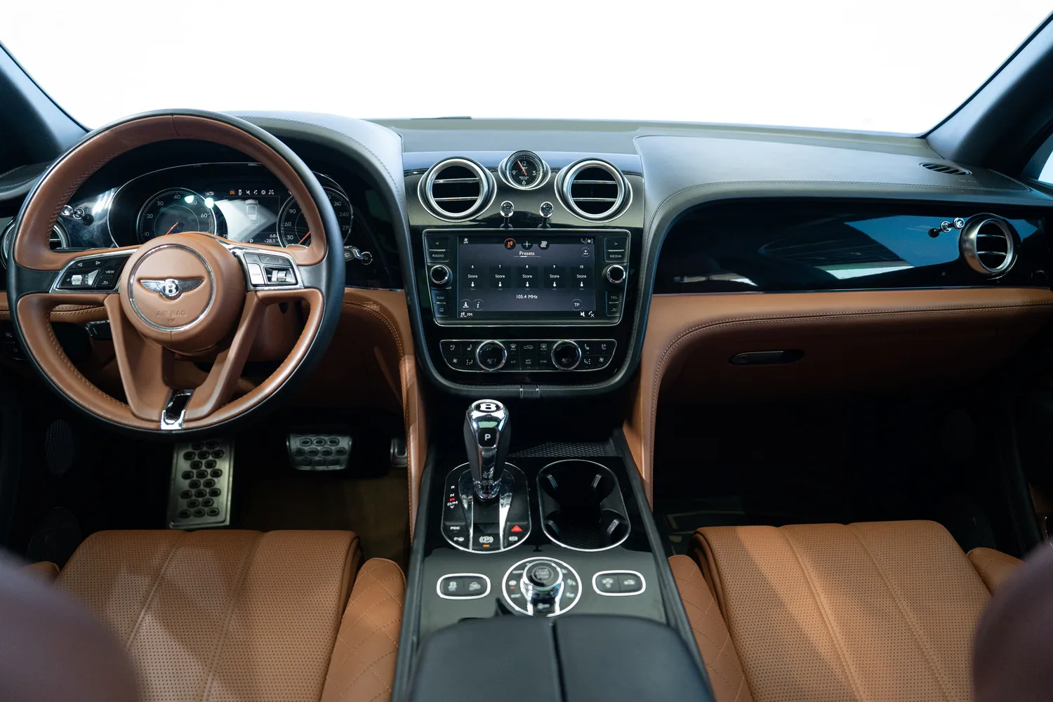 2017 Bentley Bentayga, 9/13