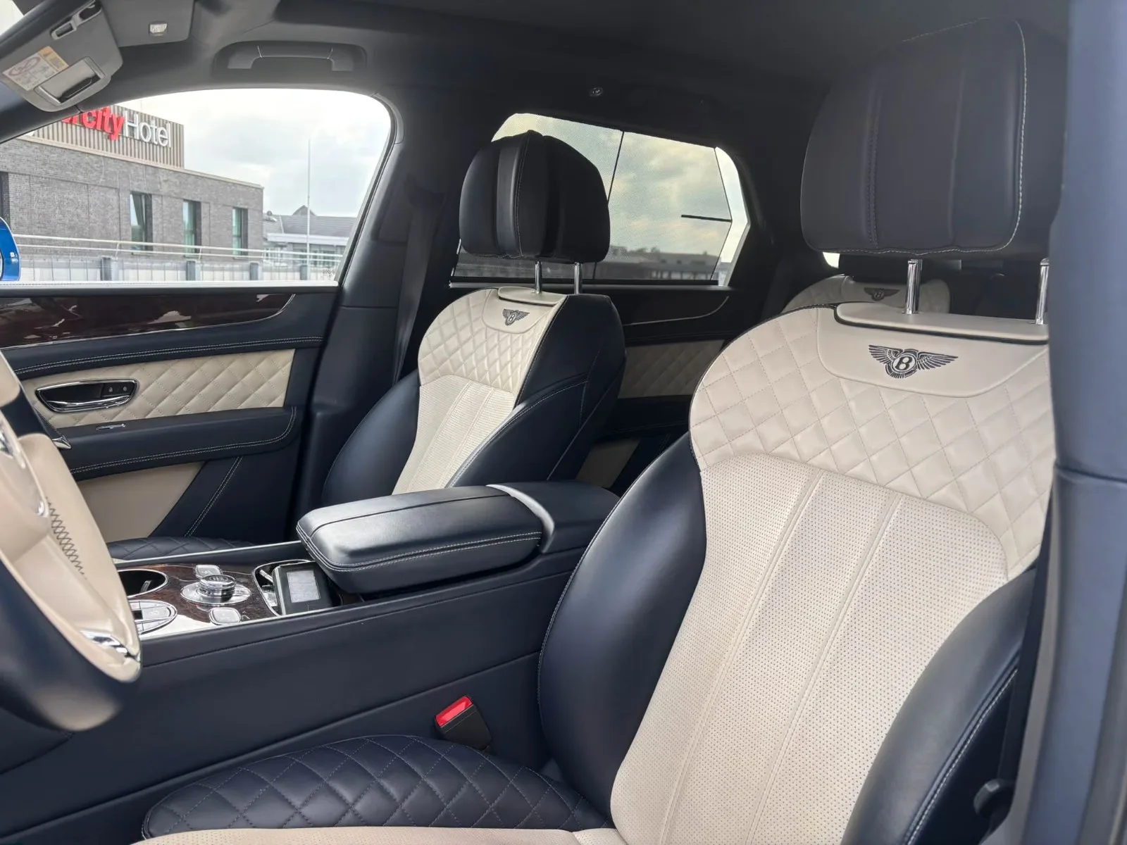 2017 Bentley Bentayga Diesel, 10/30