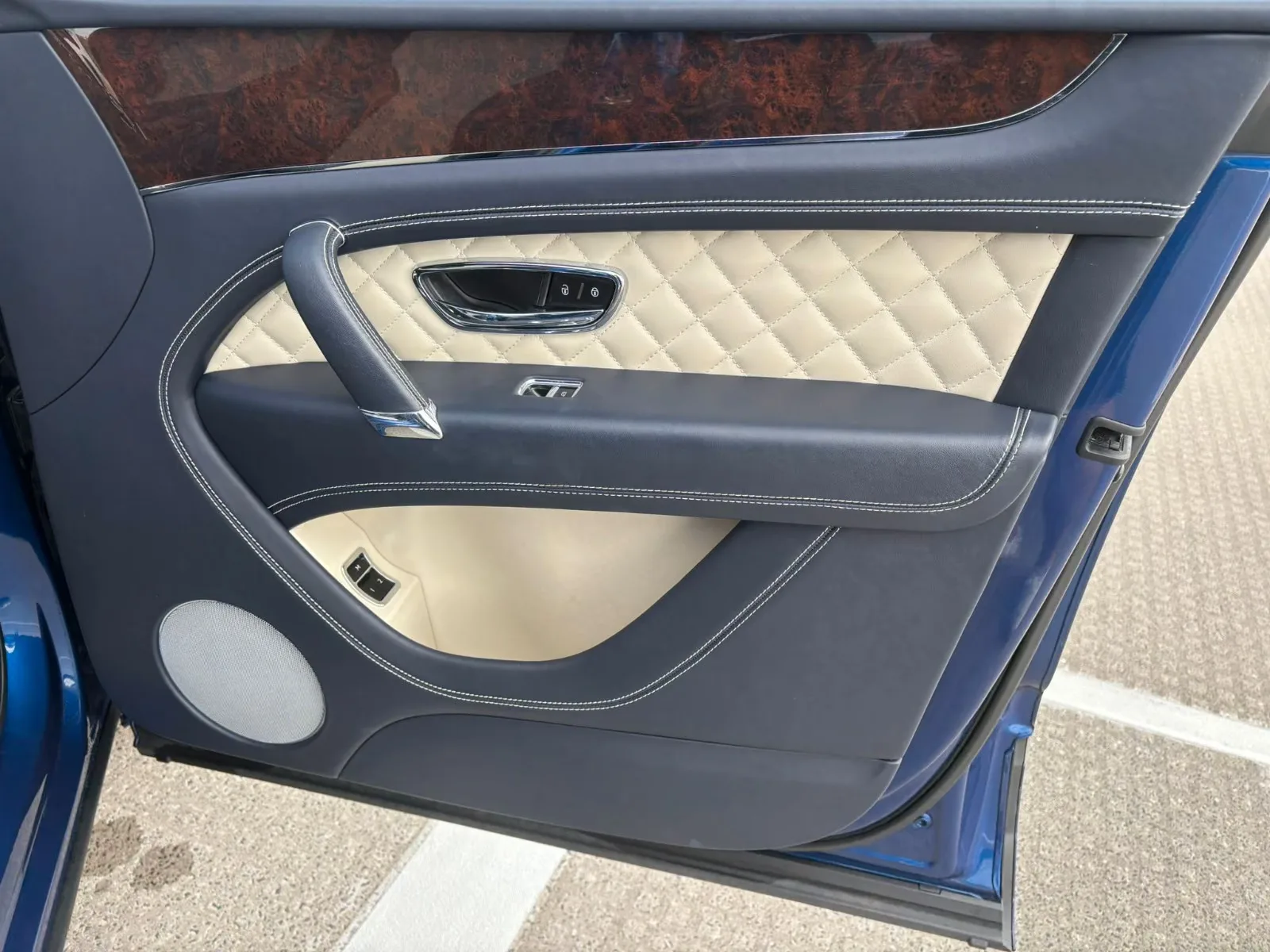 2017 Bentley Bentayga Diesel, 19/30