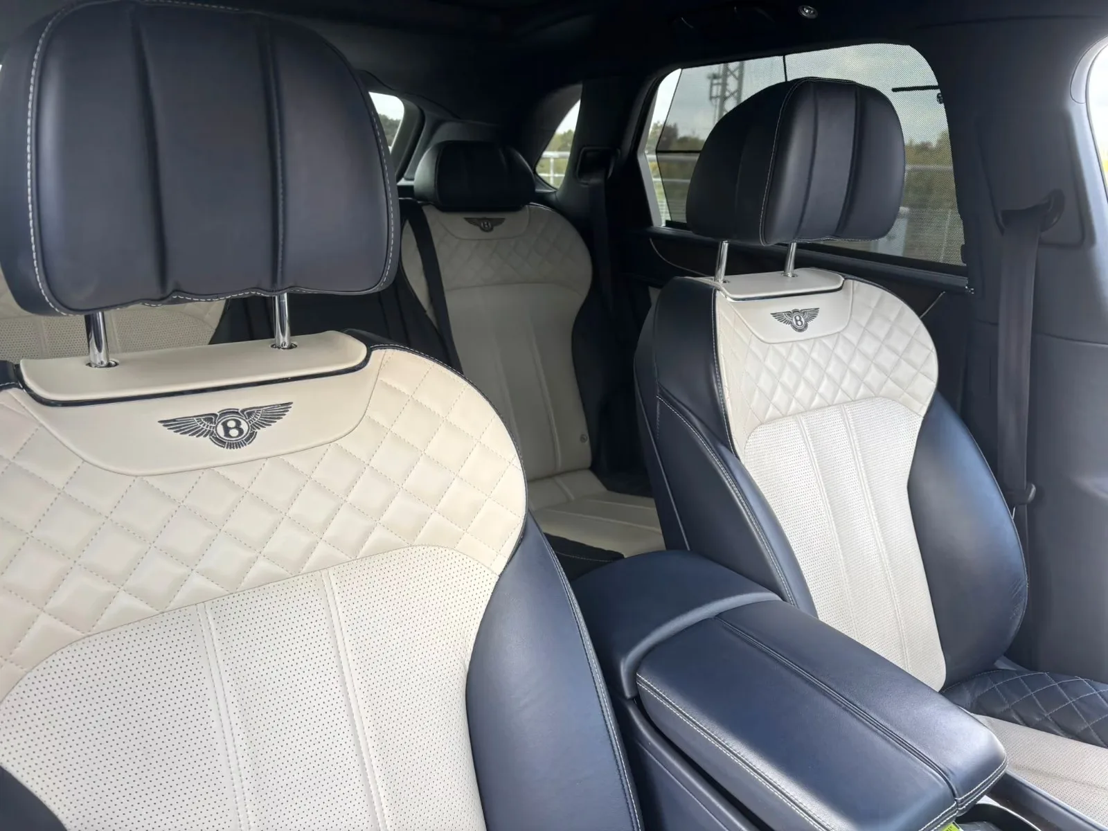 2017 Bentley Bentayga Diesel, 21/30
