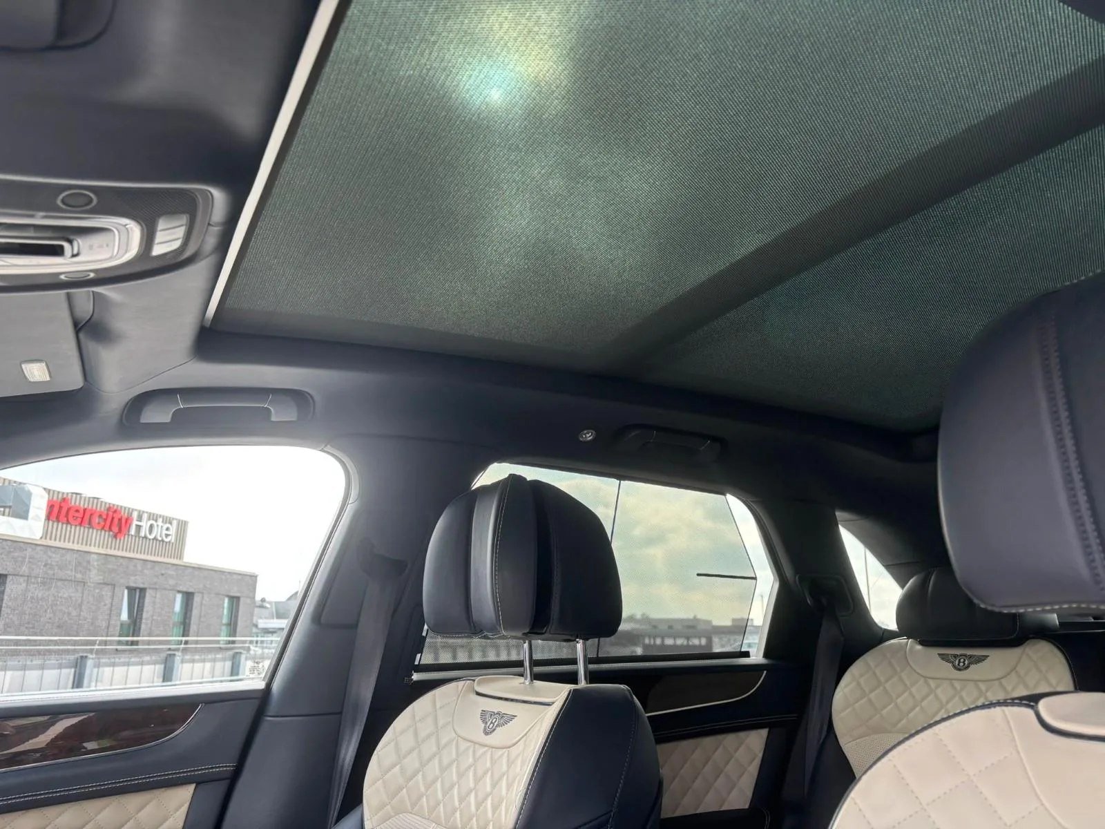 2017 Bentley Bentayga Diesel, 30/30