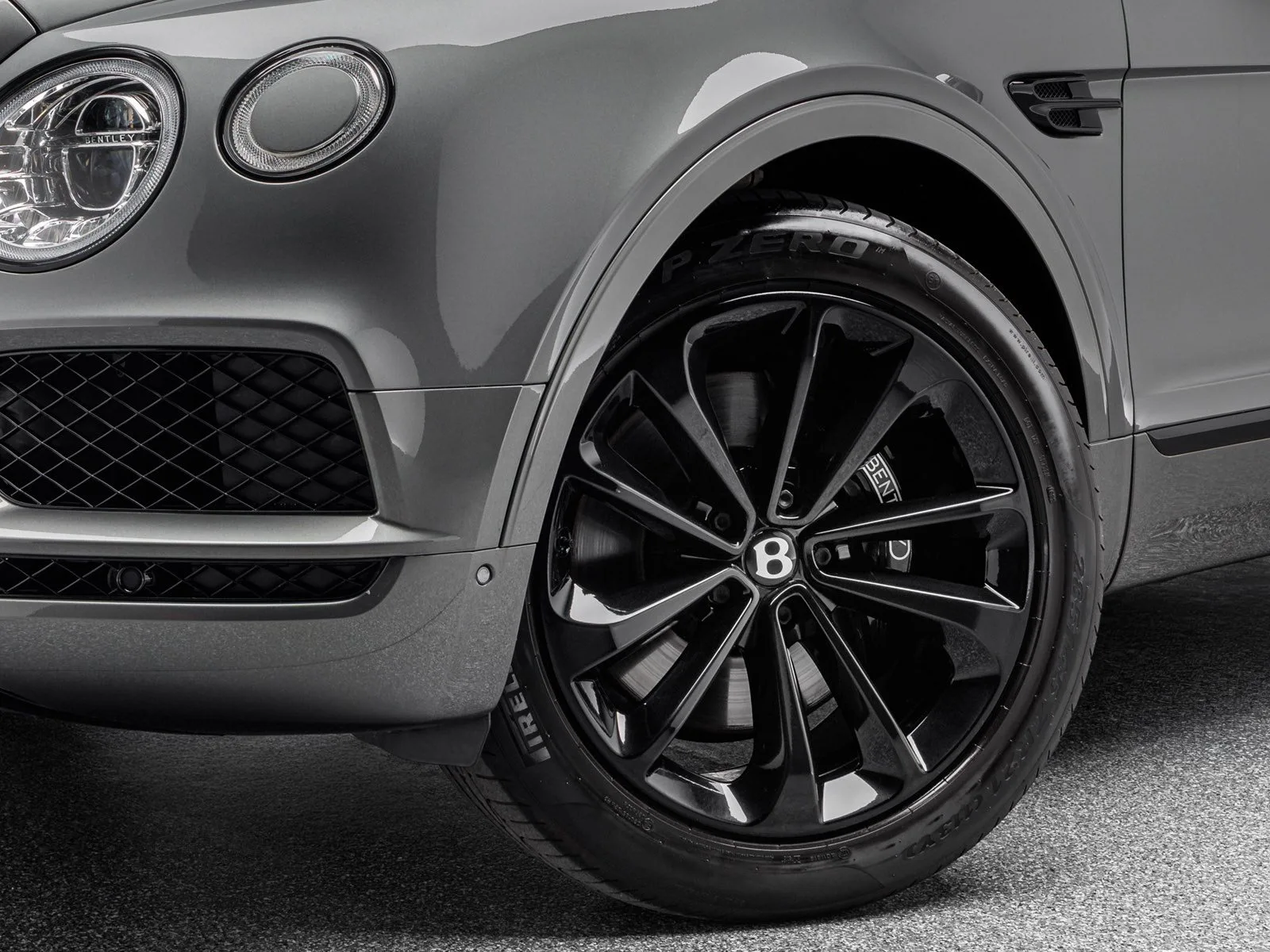 2017 Bentley Bentayga, 7/30