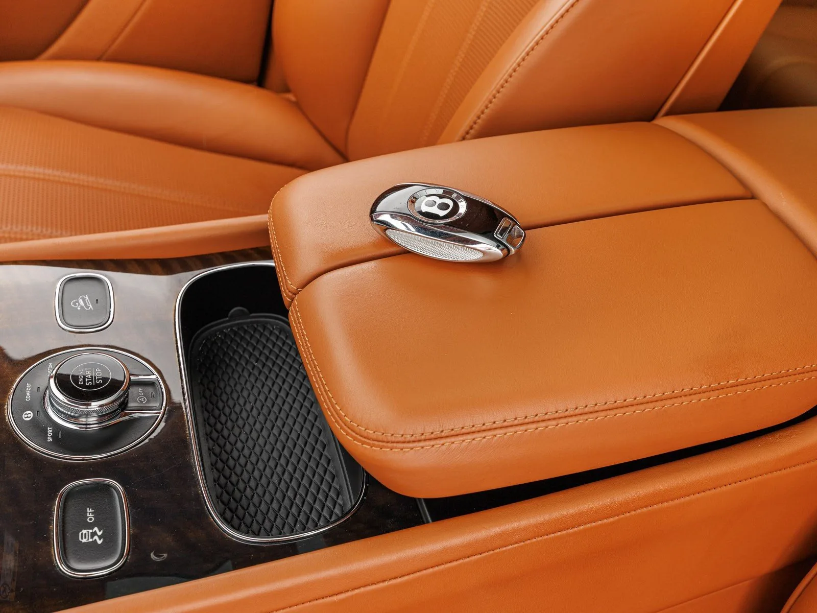 2017 Bentley Bentayga, 18/30
