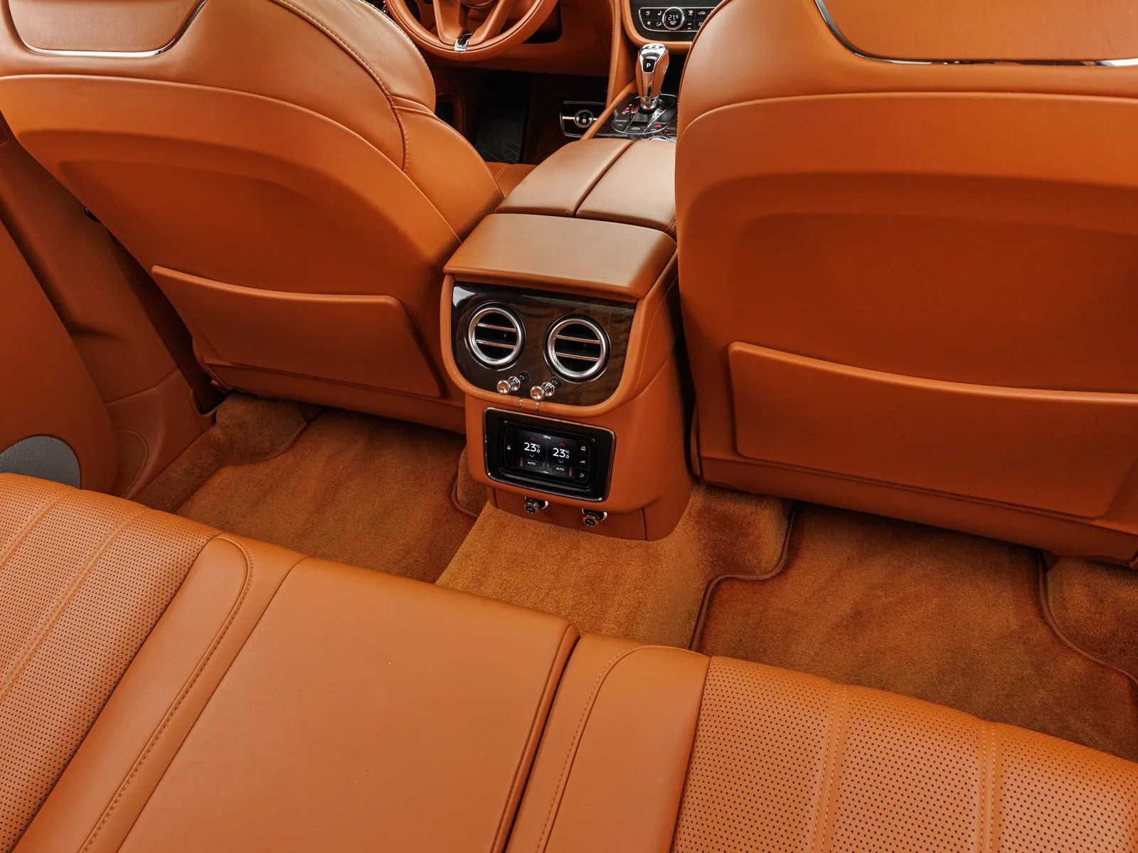 2017 Bentley Bentayga, 26/30