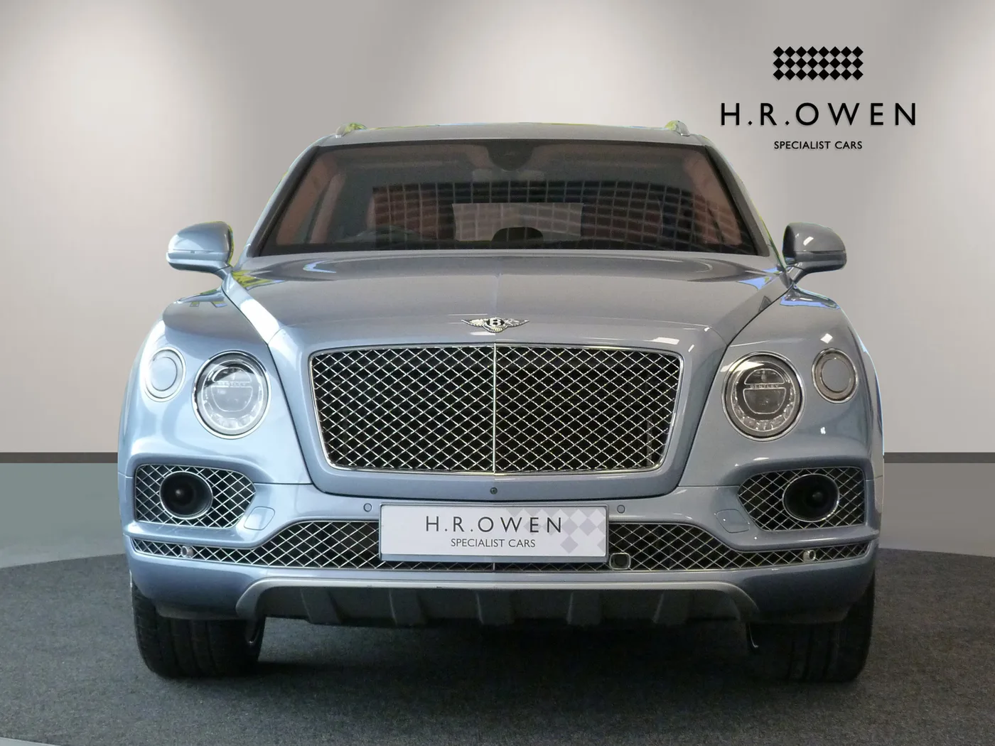 2017 Bentley Bentayga W12 angeboten von einer Vertragshändlergruppe in Cheltenham, Vereinigtes Königreich, Foto 8 von 25