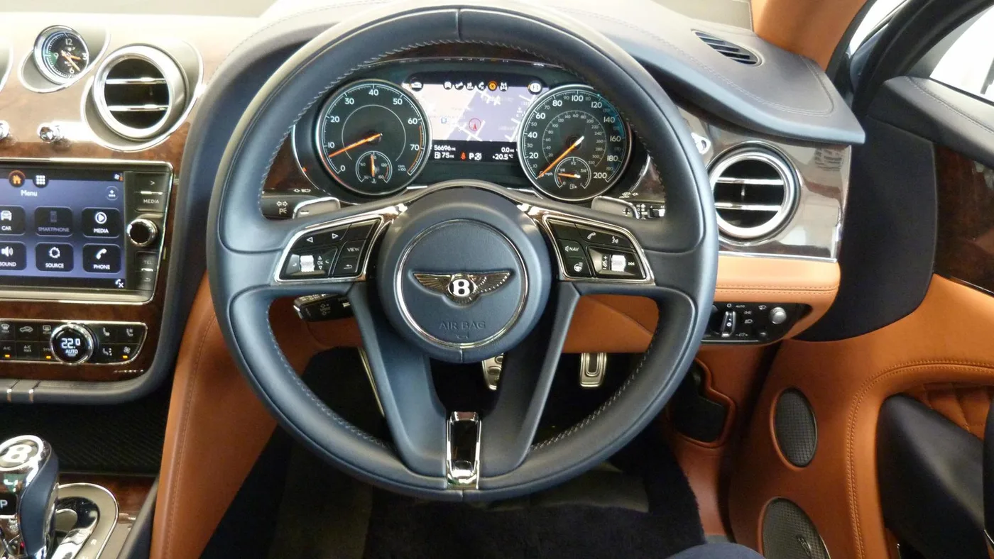 2017 Bentley Bentayga W12 angeboten von einer Vertragshändlergruppe in Cheltenham, Vereinigtes Königreich, Foto 22 von 25