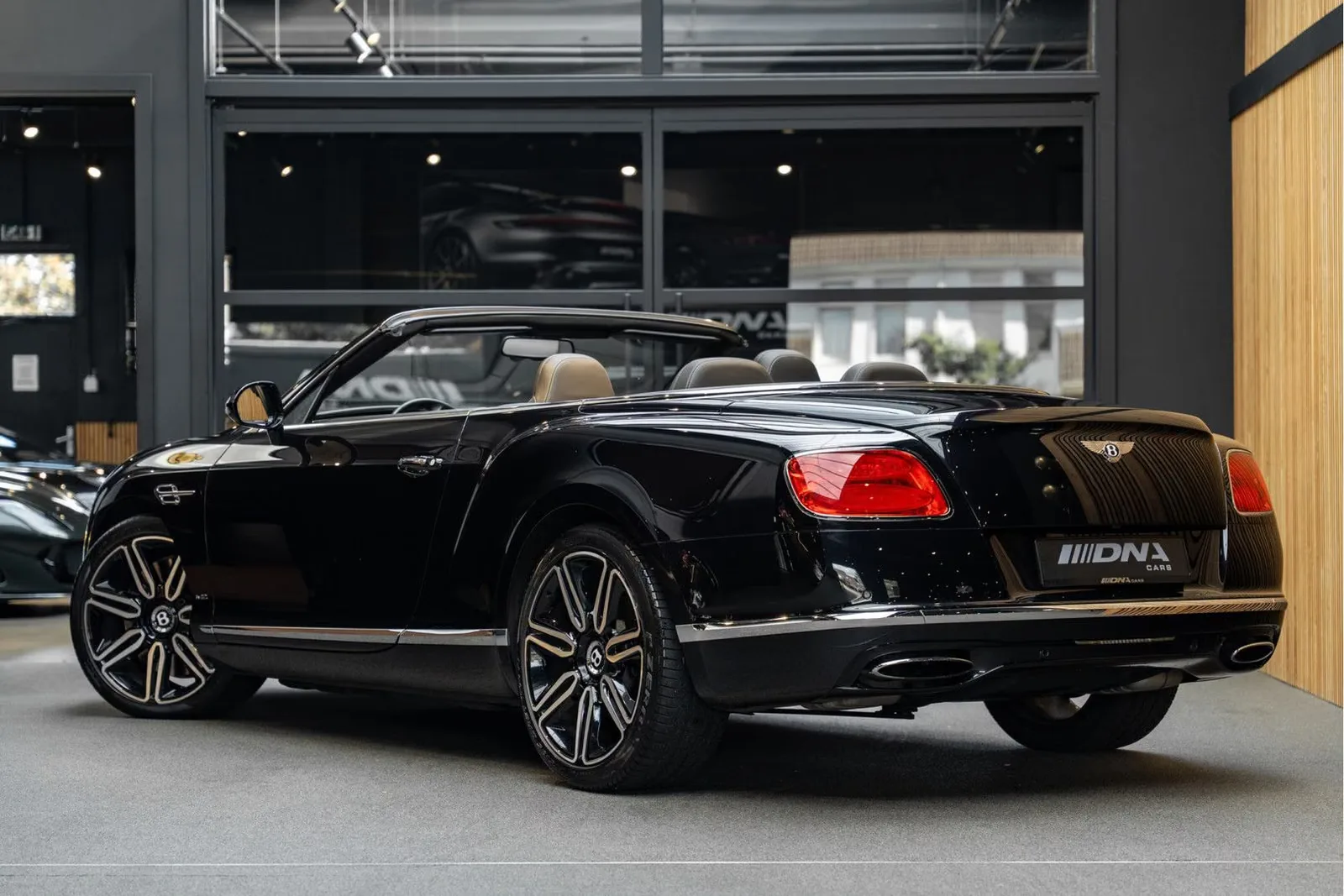 2017 Bentley Continental GTC W12, 5/30