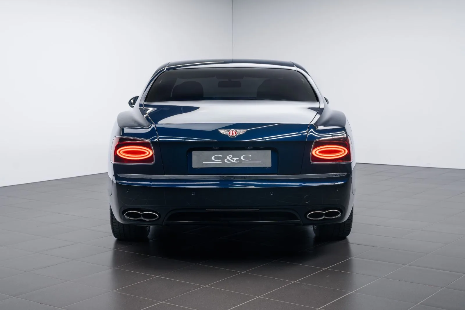 2017 Bentley Flying Spur V8 S, 4/24
